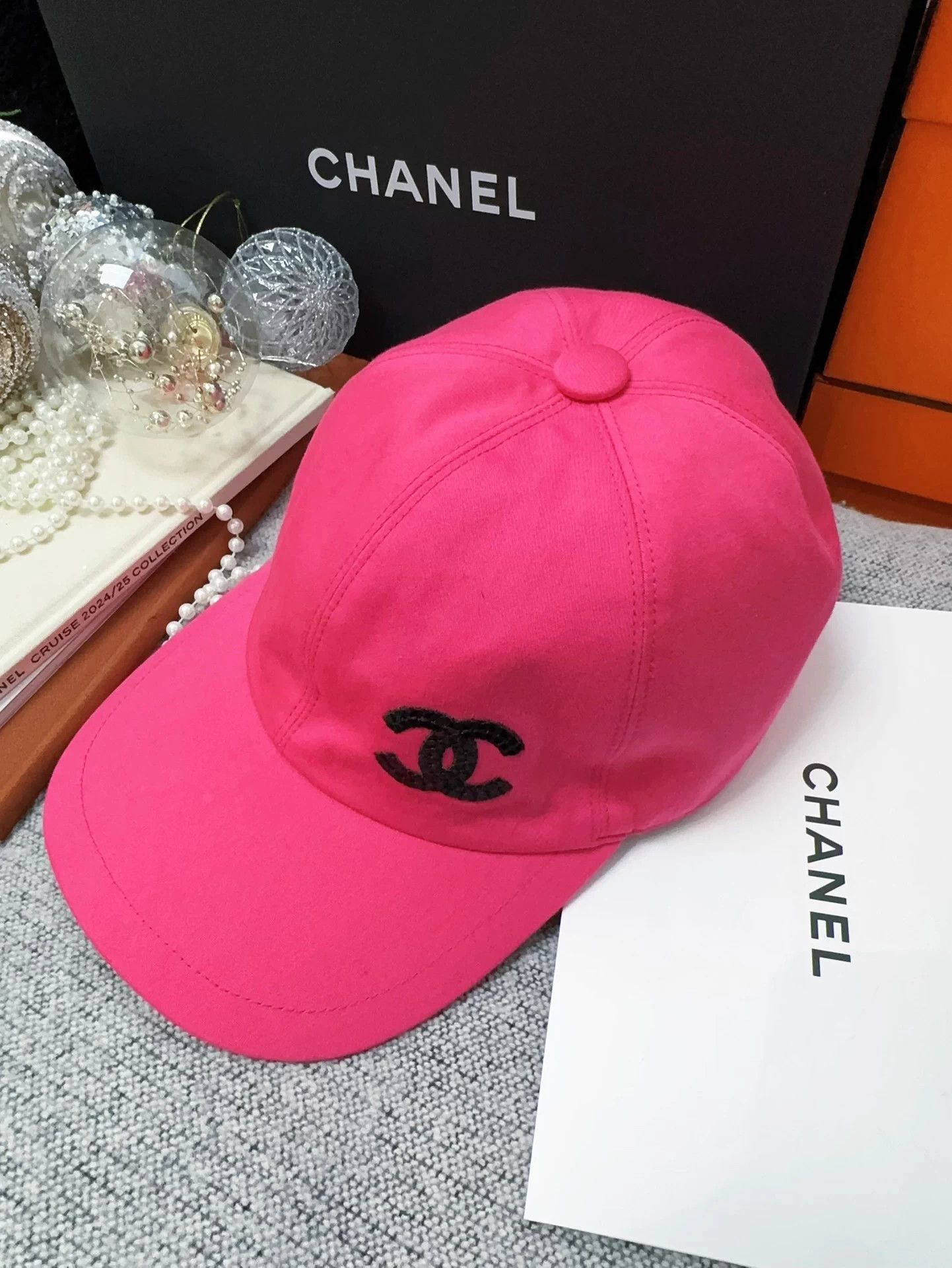 Chanel Chanel 24C pink black sequin CC logo baseball cap Size ONE SIZE - 1 Thumbnail
