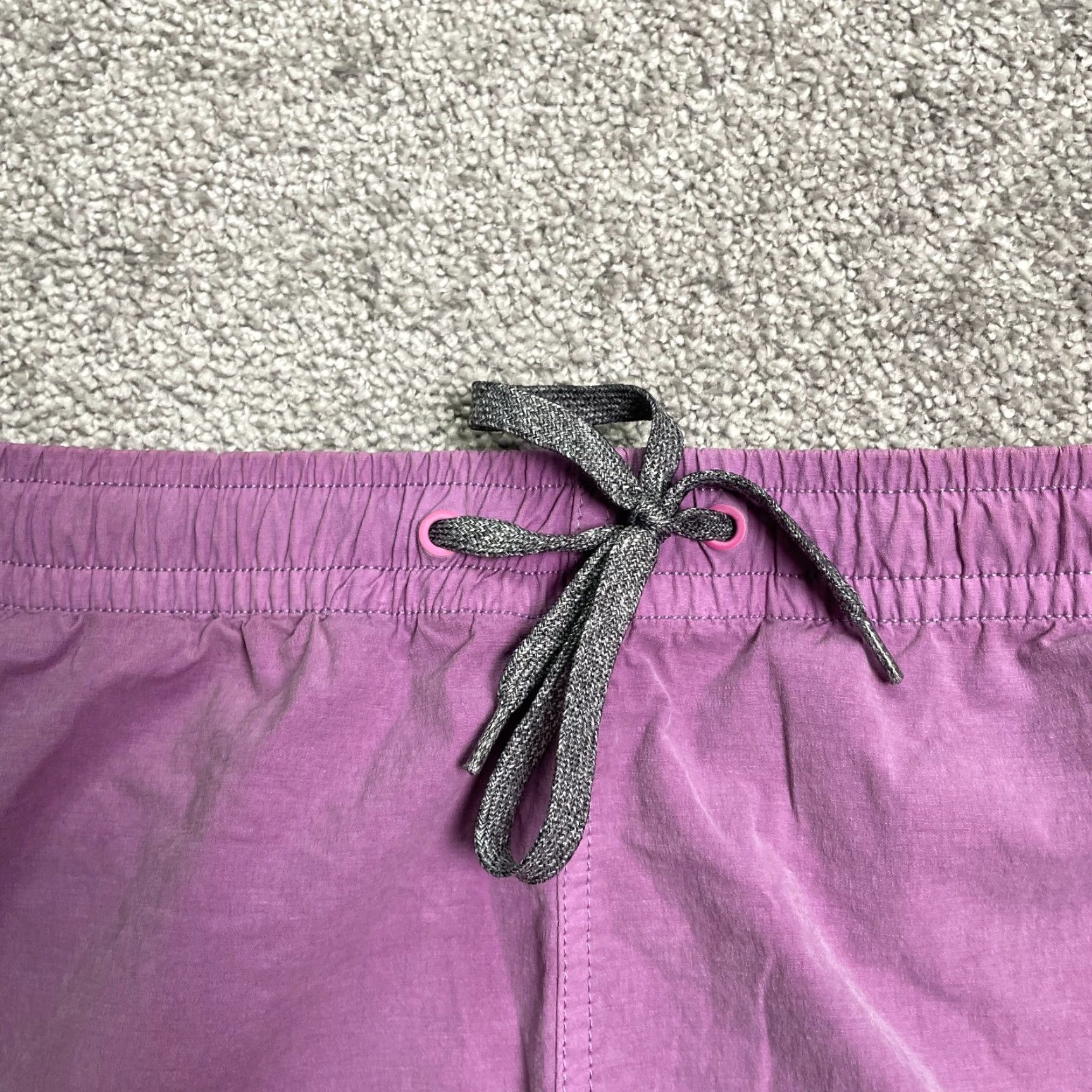 Bonobos VINTAGE BONOBOS Chino Shorts Mens Large Purple Cotton Nylon Elastic Waist Drawstring 35x6.5 Casual 90s Mens Size US 33 - 3 Thumbnail