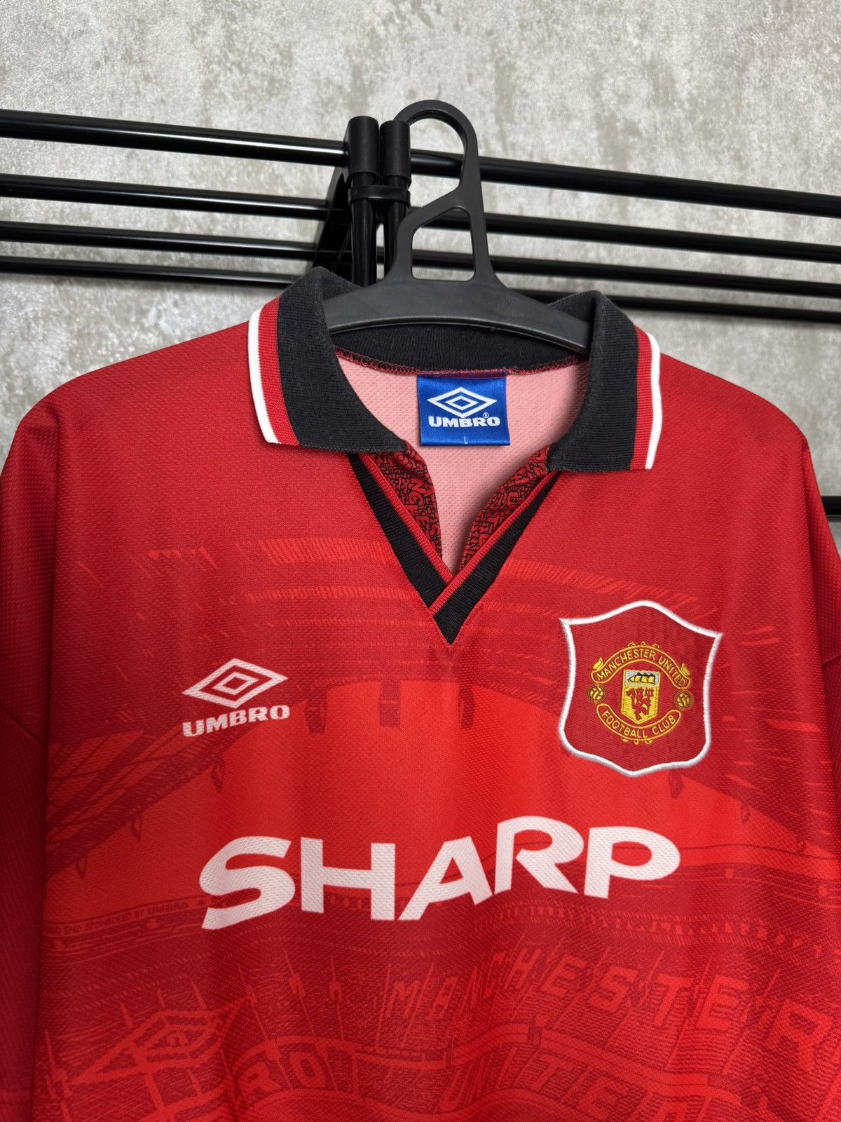 Umbro MANCHESTER UNITED 1994/96 HOME FOOTBALL SHIRT UMBRO JERSEY Size US L / EU 52-54 / 3 - 4 Thumbnail
