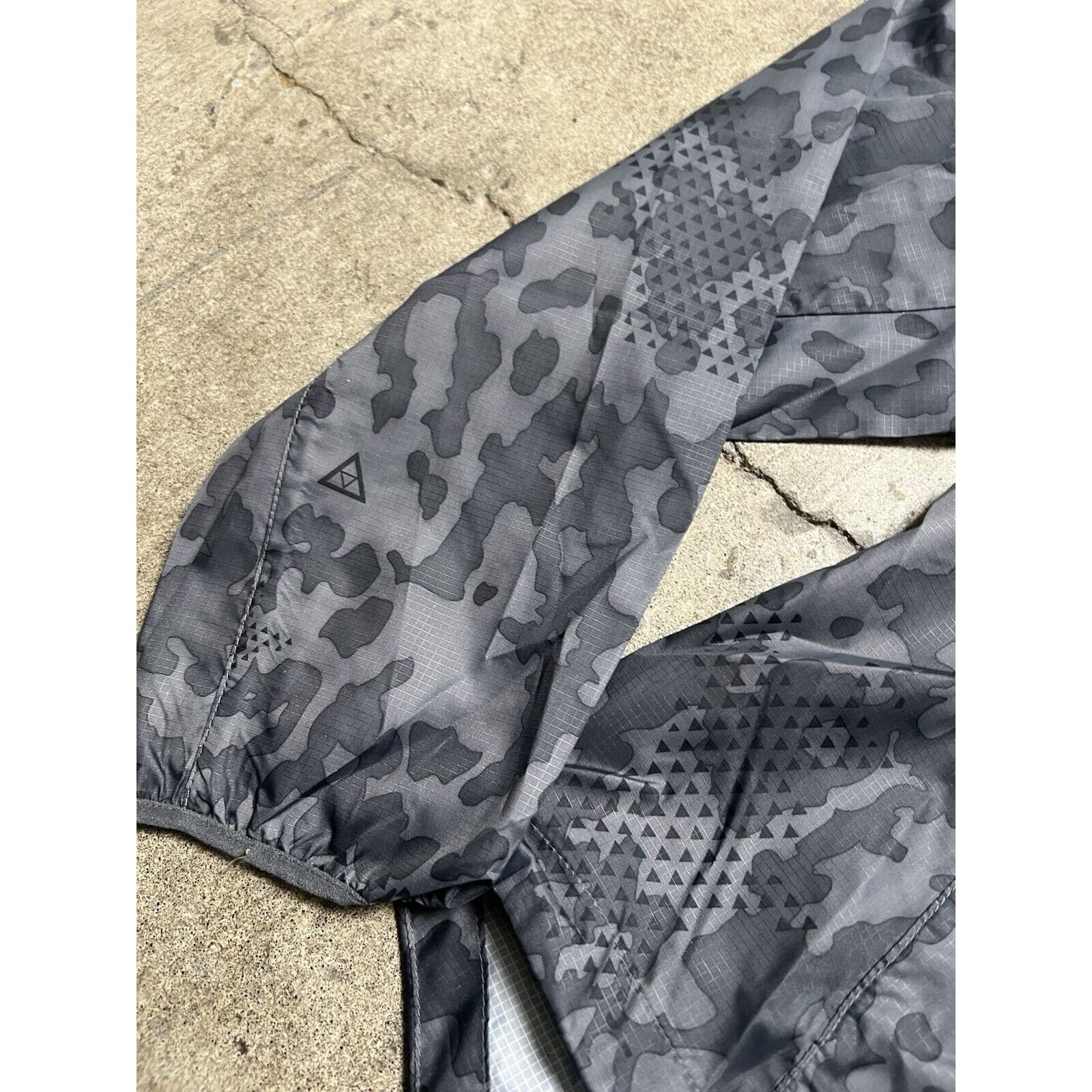 Nike Nike Gray Camo Patterned Athletics West 2011 Nylon Sample M Size US M / EU 48-50 / 2 - 7 Thumbnail
