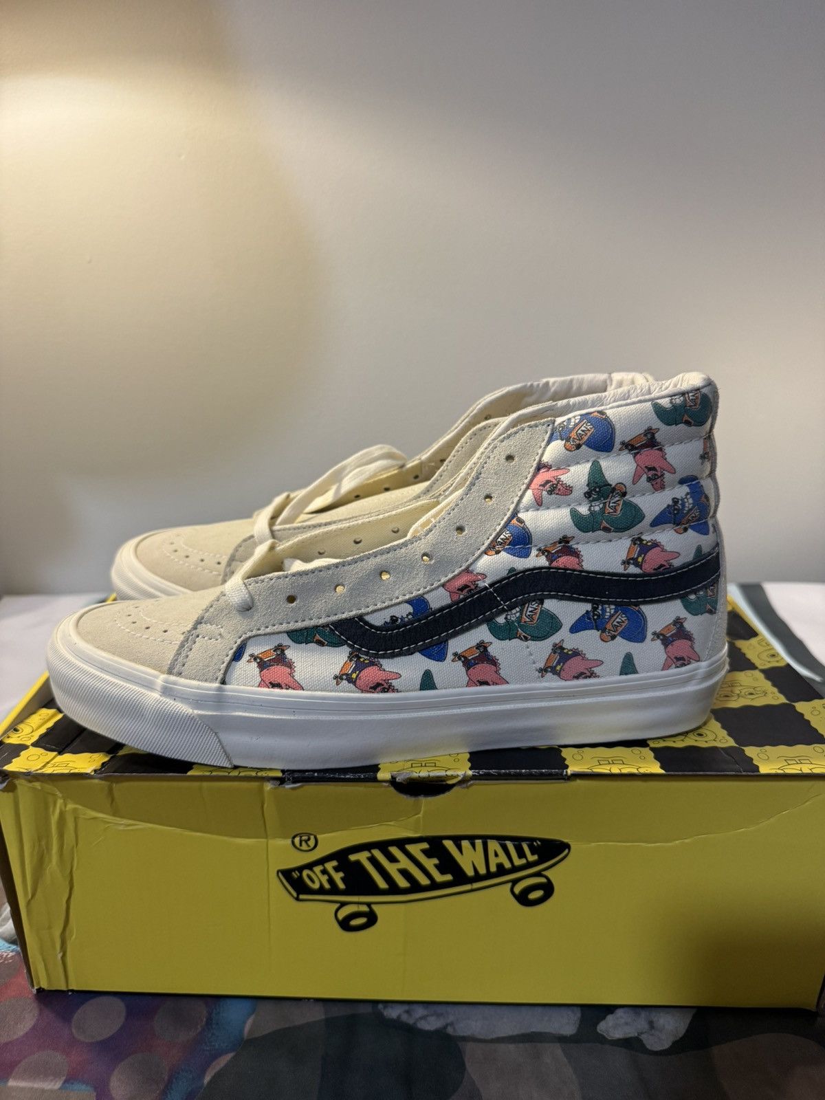 Vans Spongebob OG SK8-Hi LX Size US 10.5 / EU 43-44 - 4 Thumbnail