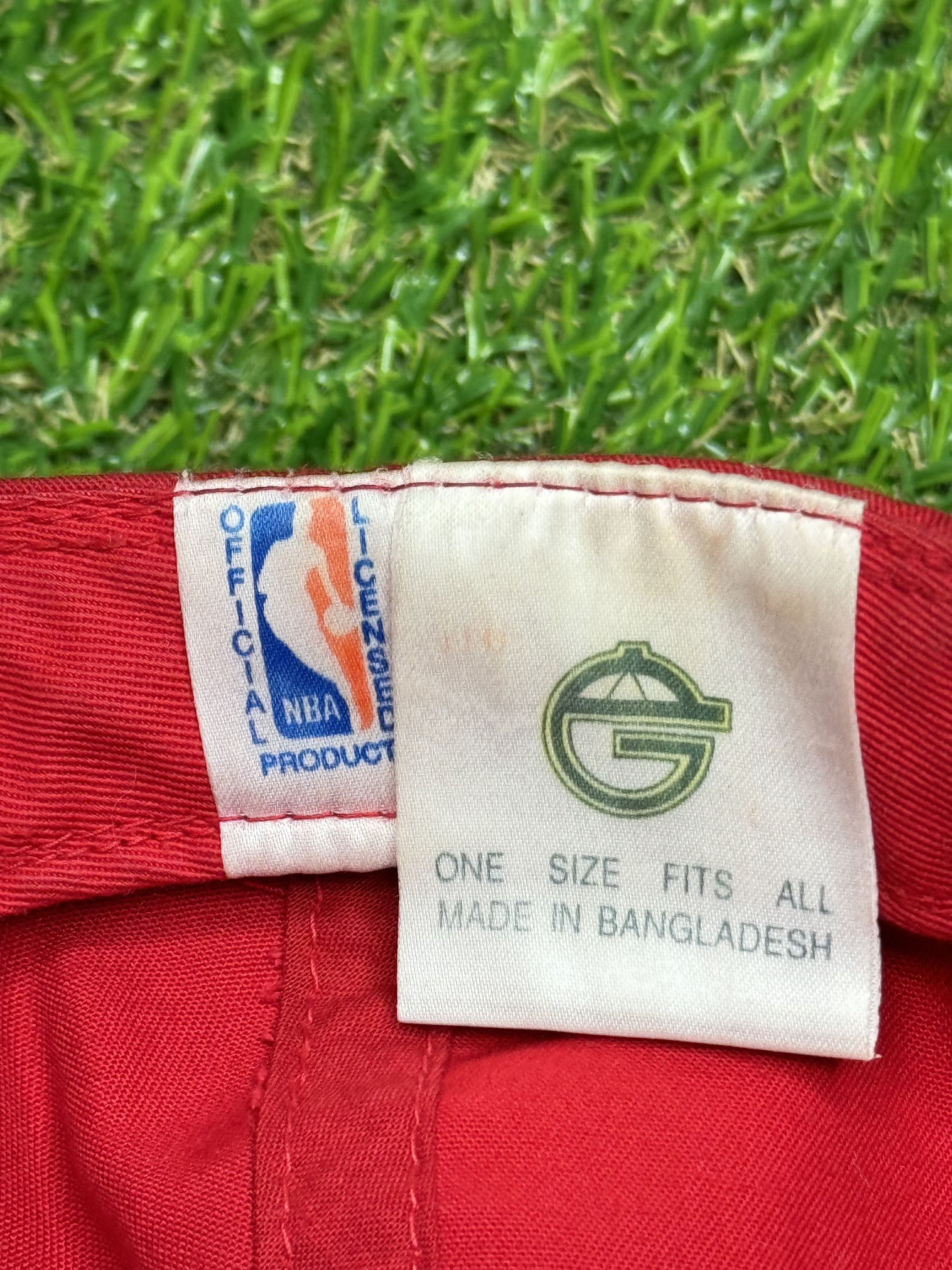 NBA VTG Chicago Bulls G-CAP NBA – with Classic Bull Logo Size ONE SIZE - 3 Thumbnail