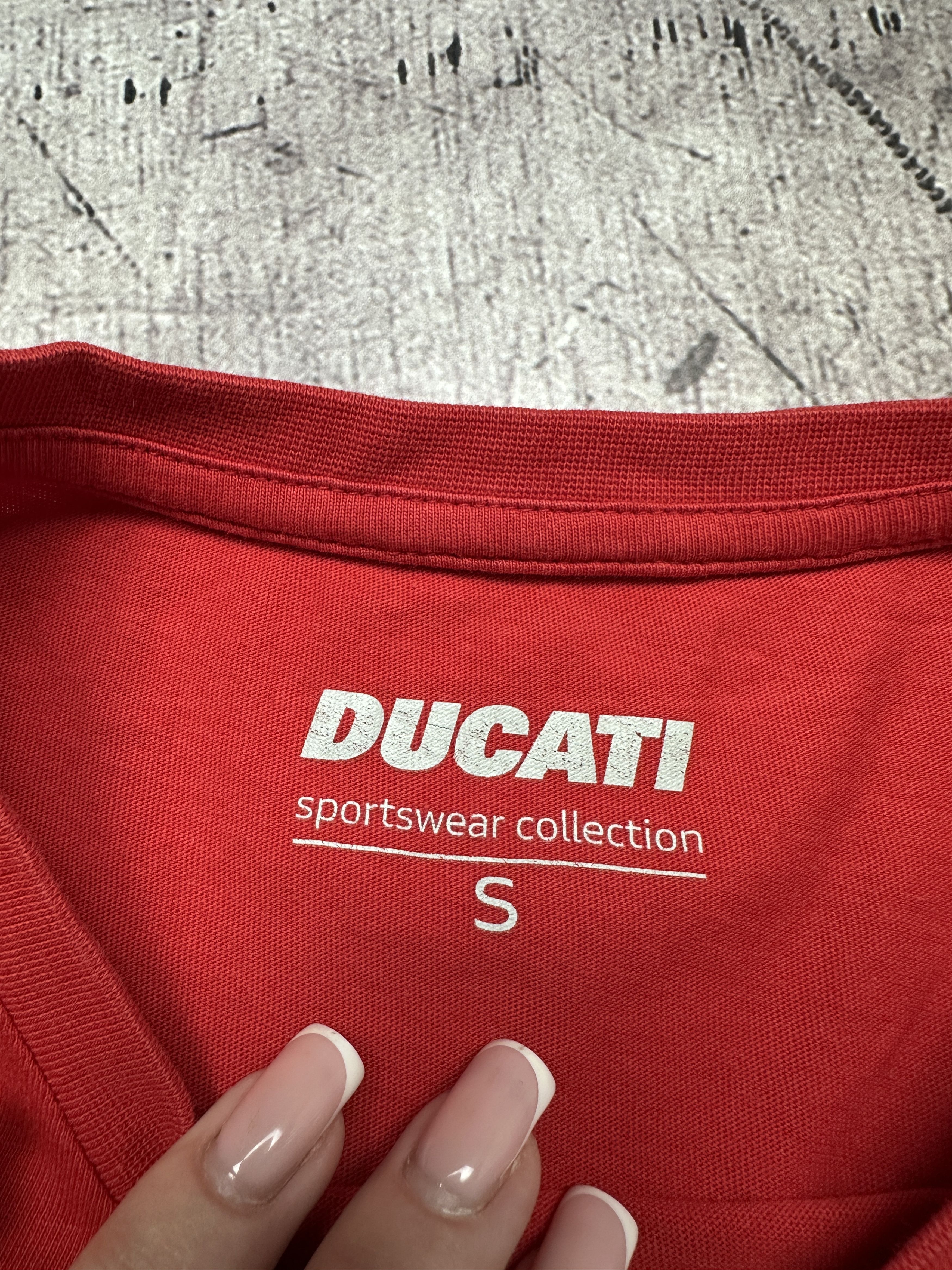 Ducati Ducati Panigale V4 Mens T-Shirt Size US S / EU 44-46 / 1 - 4 Thumbnail