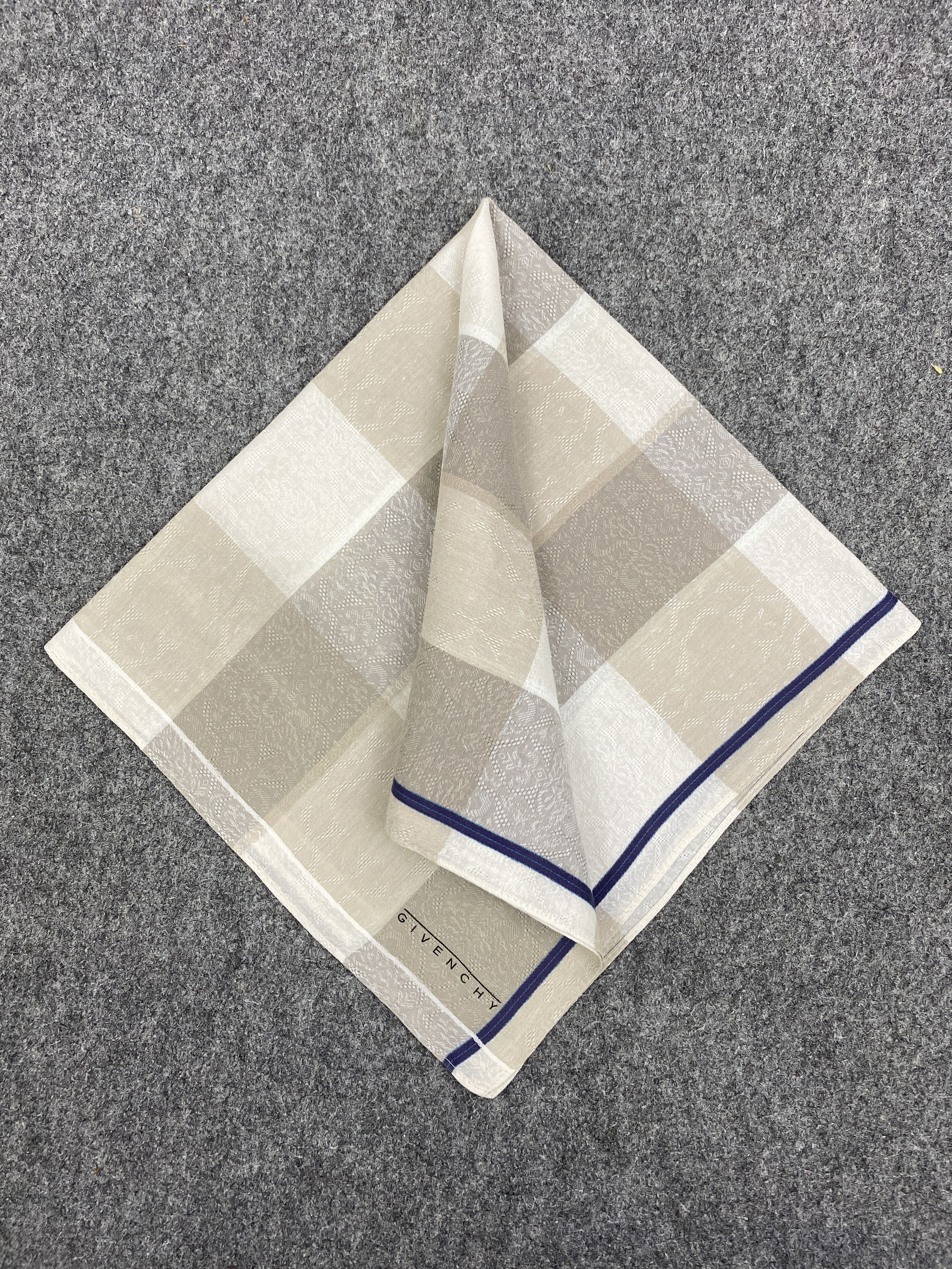 Givenchy Givenchy Handkerchief / Neckerchief / Bandana - HKC0468 Size ONE SIZE - 4 Thumbnail