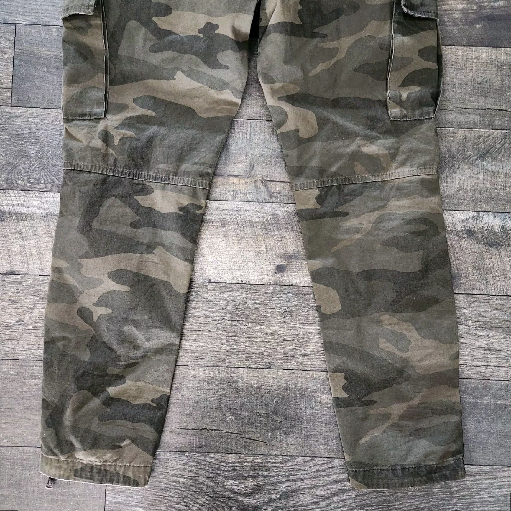 AMO VINTAGE Abercrombie & Fitch Paratrooper Camo Cargo Pants Rip Stop Zip Leg Men 34x32 Size US 34 / EU 50 - 7 Thumbnail