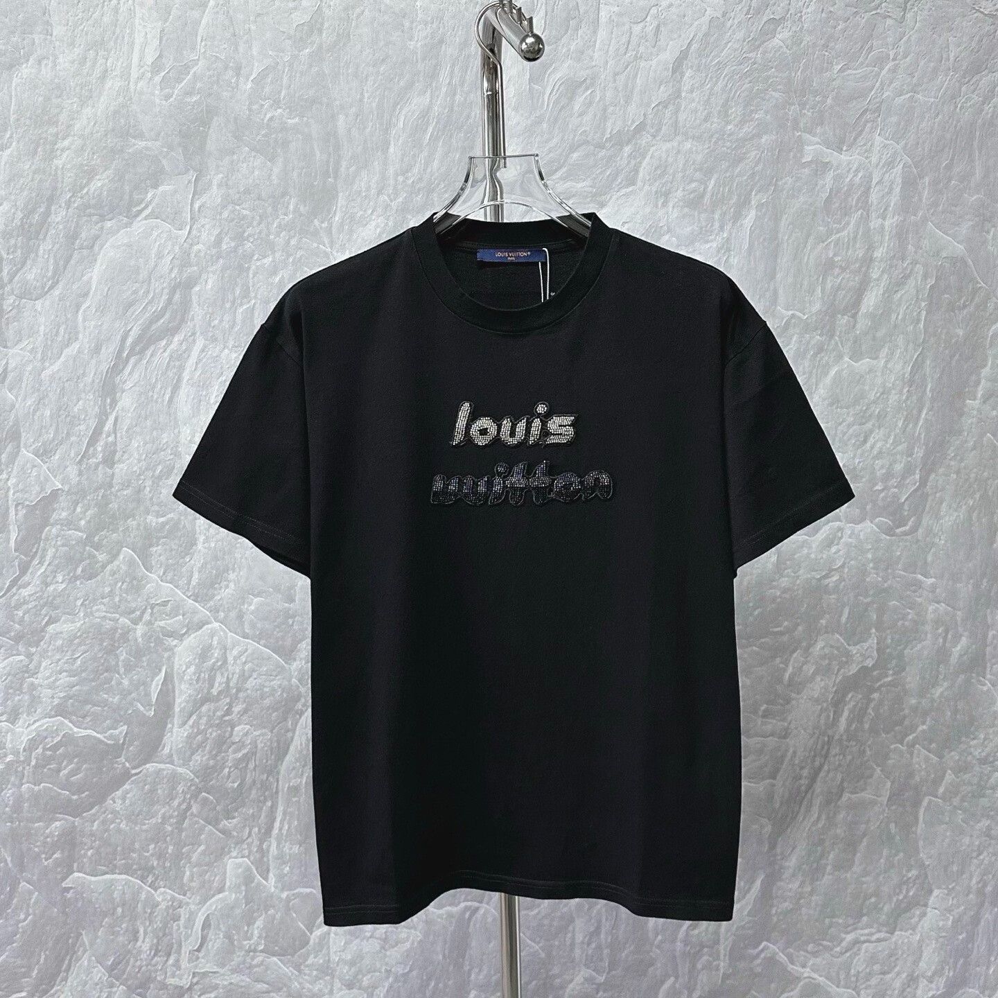 Louis Vuitton louis vuitton gradient logo short sleeve t-shirt Size US L / EU 52-54 / 3 - 1 Thumbnail