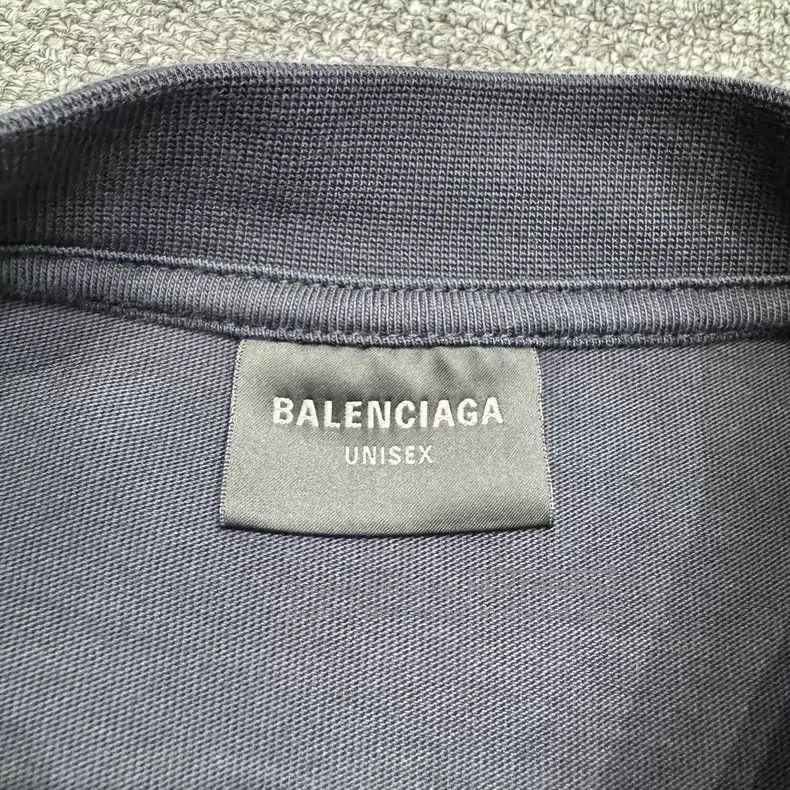 Balenciaga Balenciaga Embroidered letter short-sleeve Size US L / EU 52-54 / 3 - 2 Thumbnail