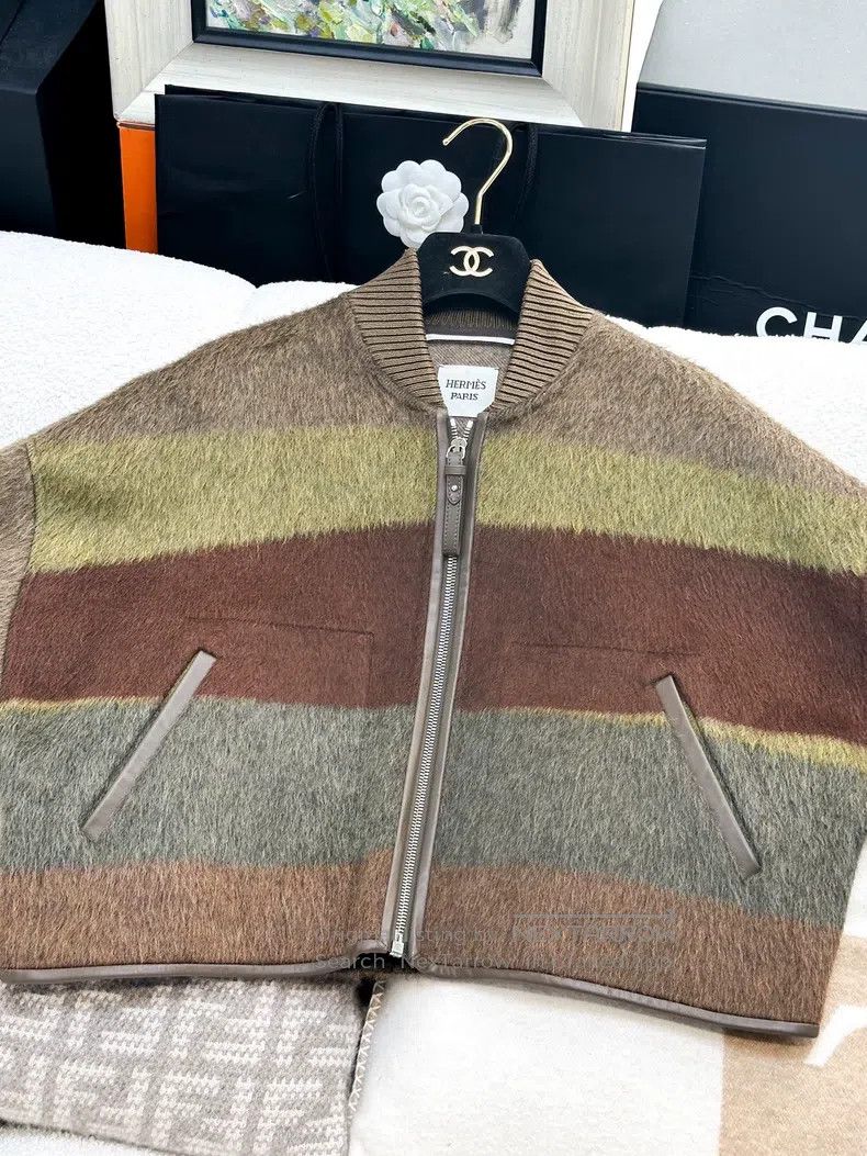 Hermes Hermes Green and Brown Short Jacket Size XXS / US 00 / IT 34 - 2 Thumbnail