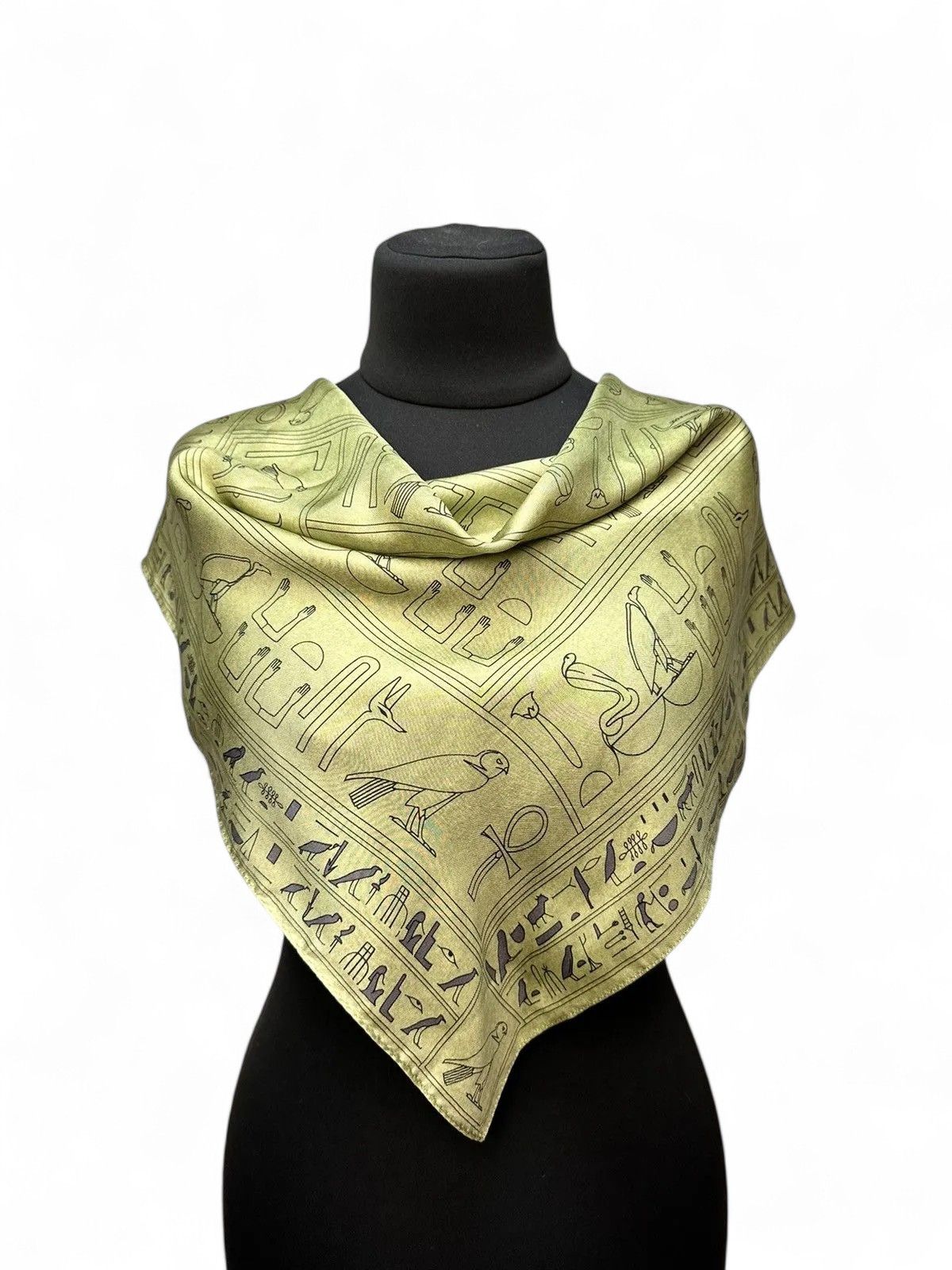 Other Egyptian Print Silk Scarf The Met Vintage Museum Collectible Size ONE SIZE - 1 Thumbnail