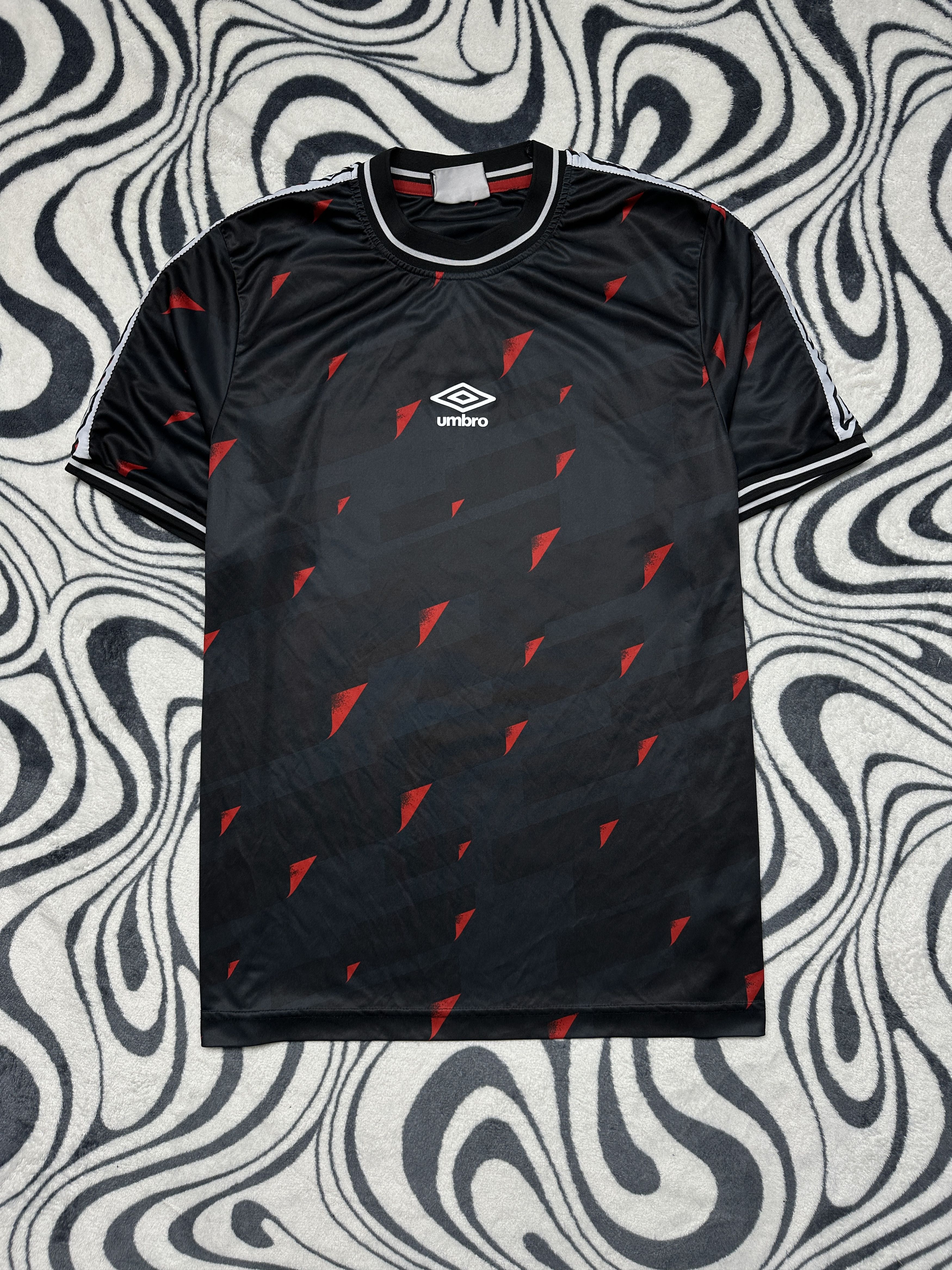Umbro Umbro Carling Mens T-Shirt Jersey Size US L / EU 52-54 / 3 - 1 Thumbnail