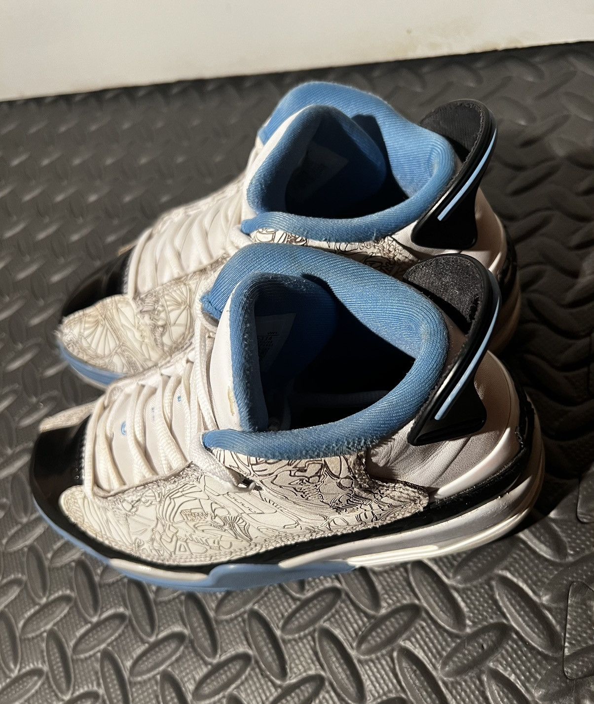 Jordan Brand CLEAN Air Jordan Dub Zero UNC Blue size 6 Womens Retro shoes Size US 6 / IT 36 - 5 Thumbnail