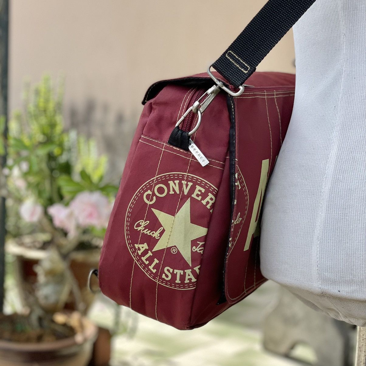 Converse × Vintage Vintage Converse All Star 2-Way Messenger/Backpack Size ONE SIZE - 7 Thumbnail