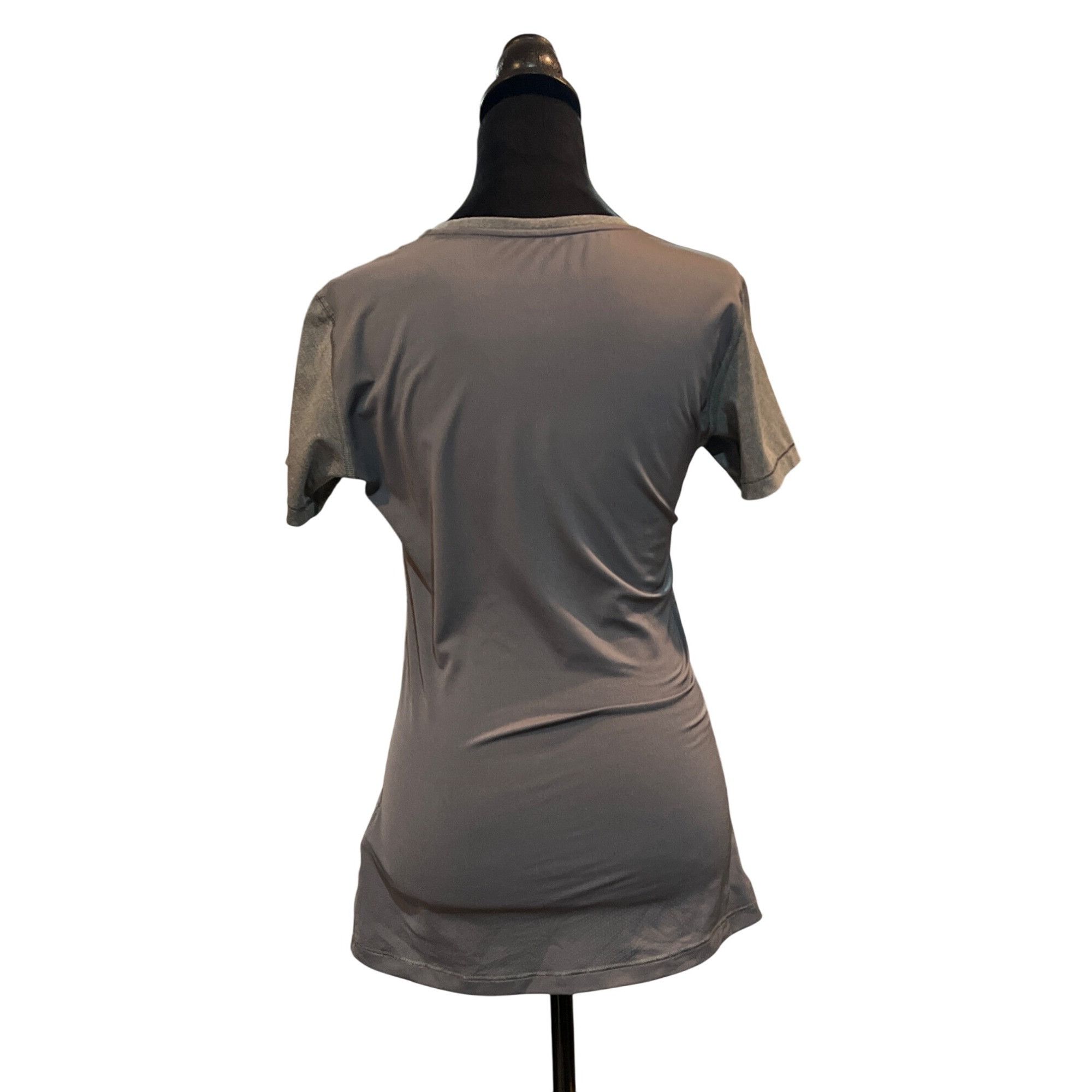 Nike Nike Womens Gray Dri-Fit Activewear Shirt Size L Size L / US 10 / IT 46 - 4 Thumbnail
