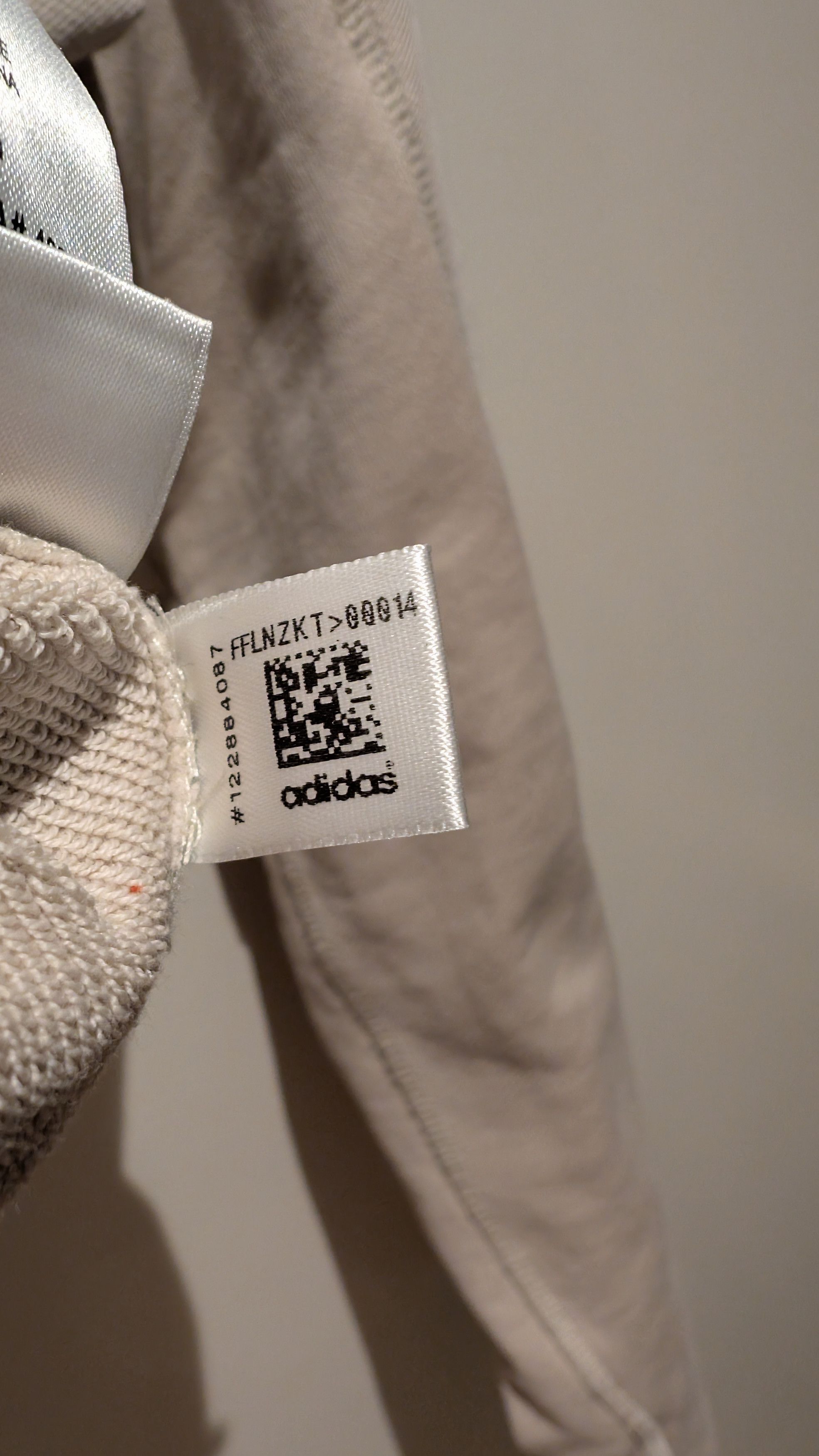 Adidas × Yohji Yamamoto Y-3 Off-White Stacked Logo Sweatshirt Size US M / EU 48-50 / 2 - 8 Thumbnail