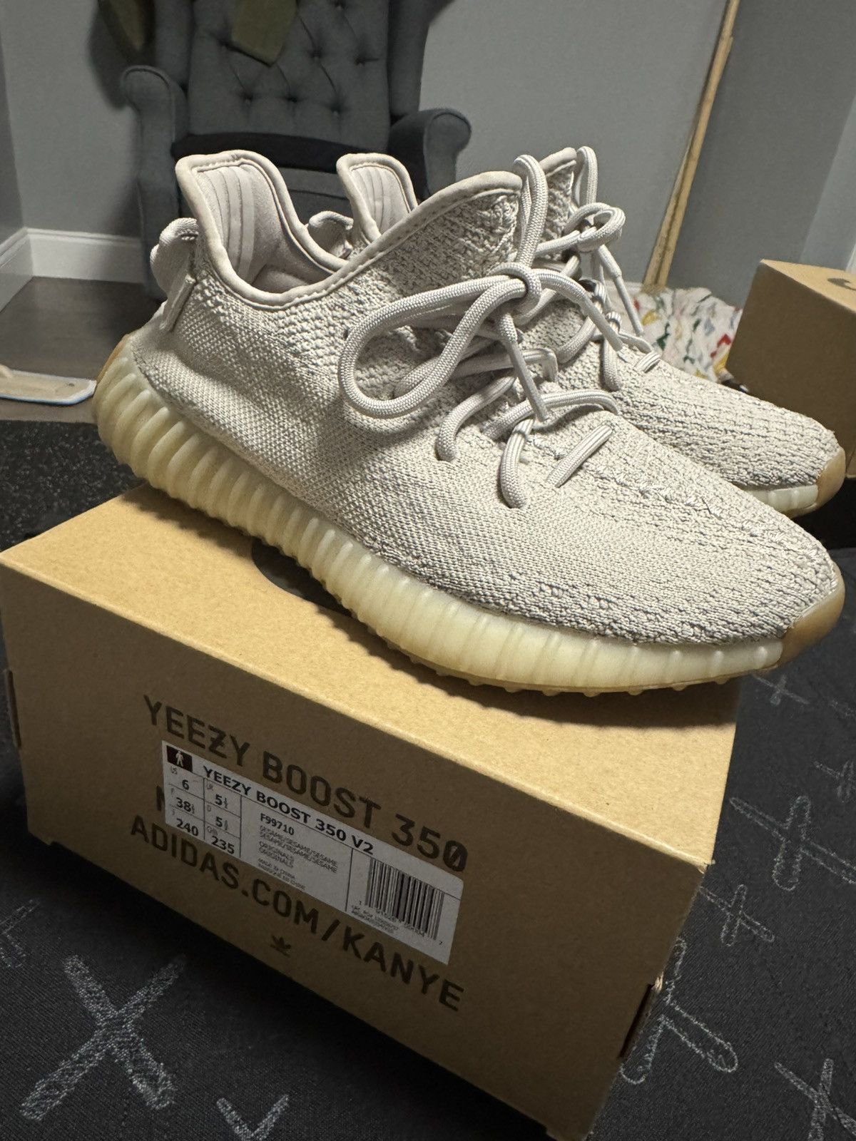 Adidas × Yeezy Adidas Yeezy Boost 350 V2 sesame sz 6Y Size US 6 / EU 39 - 3 Thumbnail