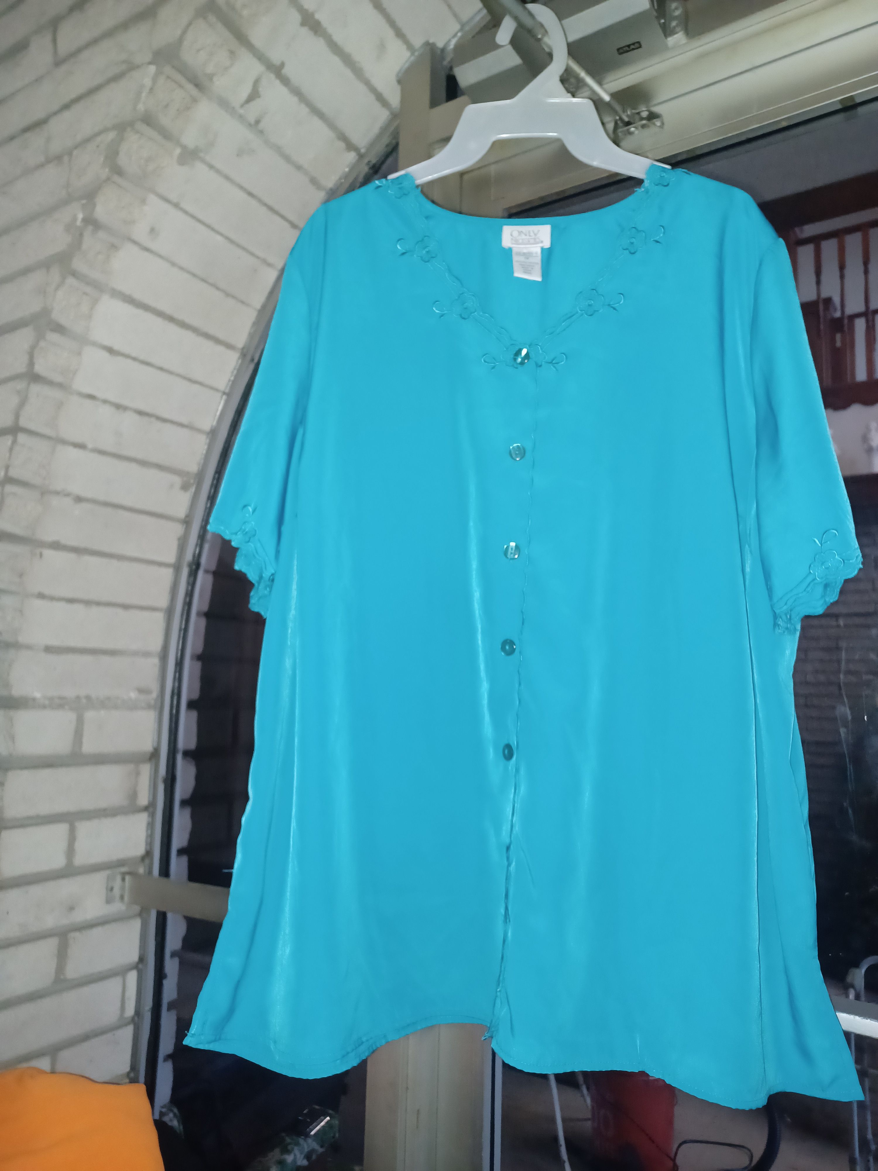 Other Only Necessities Women's Button-Up Blouse 1X Aqua Size XL / US 12-14 / IT 48-50 - 1 Thumbnail