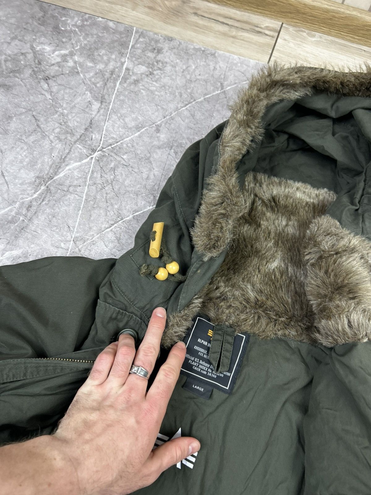 Alpha Industries Alpha Industries N-3B Parka Olive military with fur trim Size US L / EU 52-54 / 3 - 13 Thumbnail