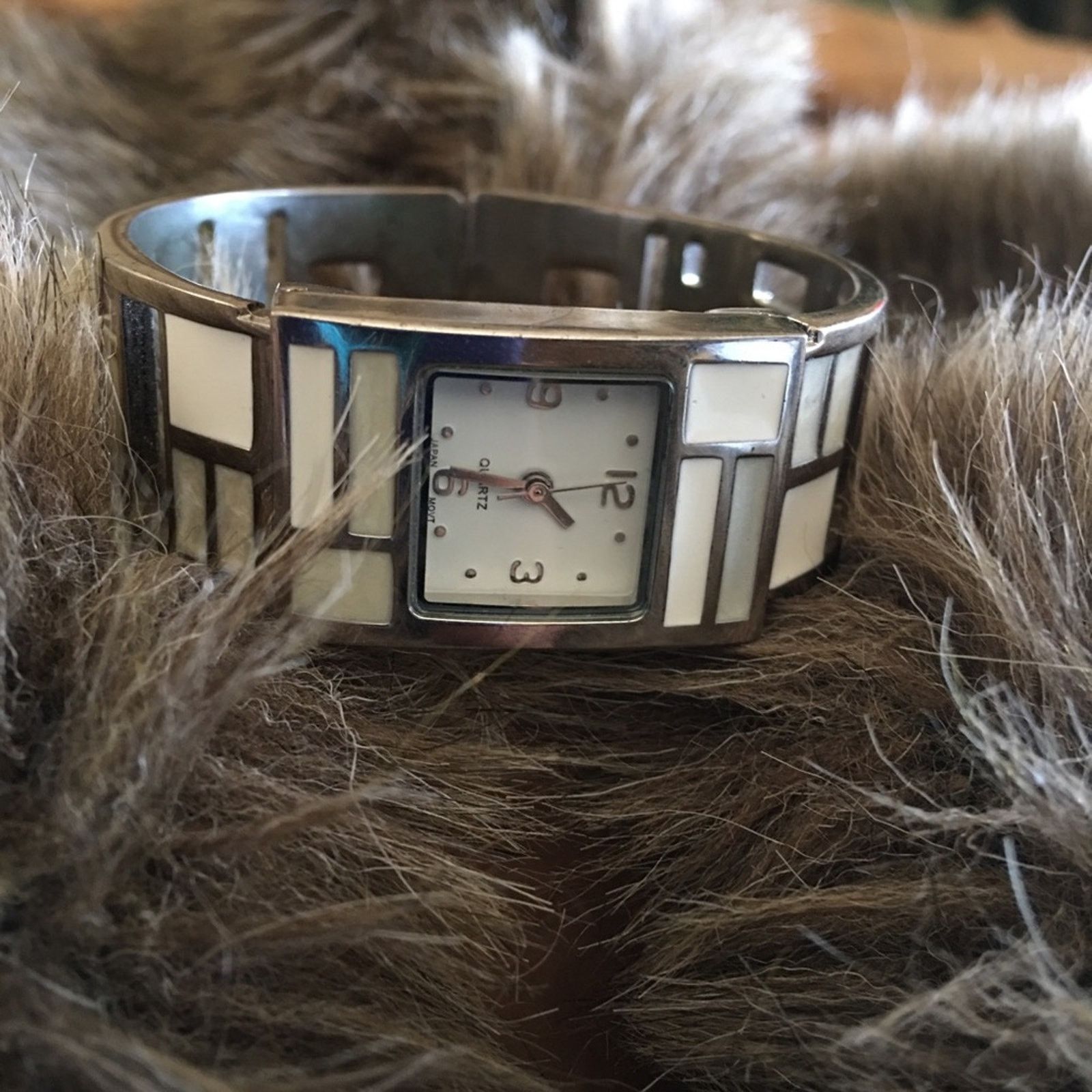 Other Ladies vintage enamel silver tone bracelet watch Size ONE SIZE - 2 Thumbnail