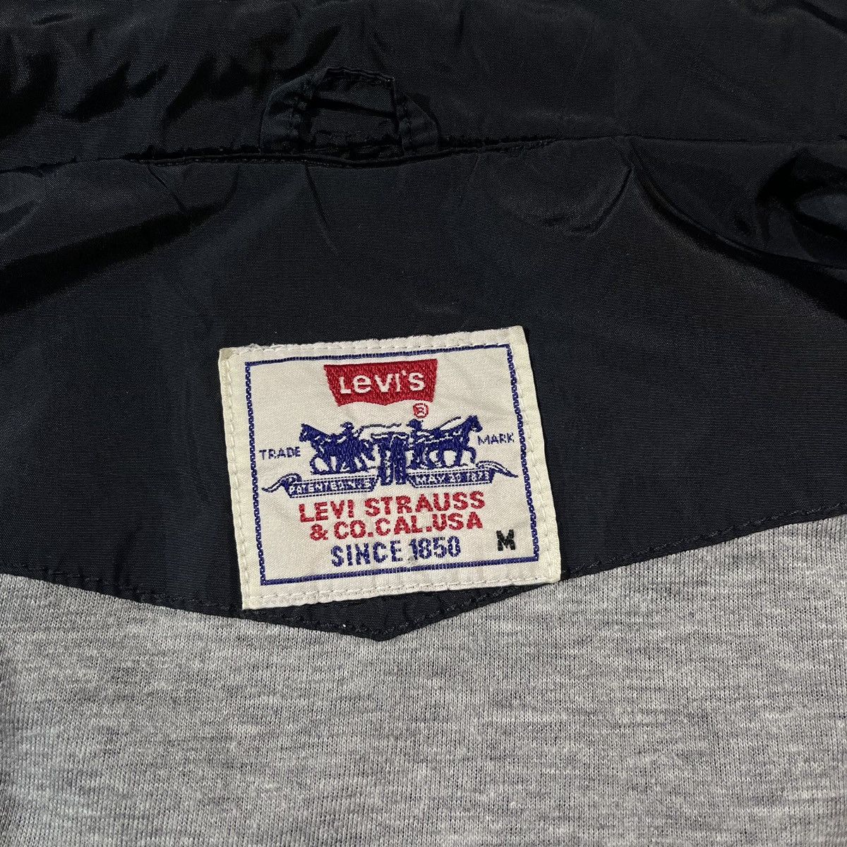 Levi's × Vintage Vintage Levi’s Nylon Black Light Jacket Bomber Size M Over Size US M / EU 48-50 / 2 - 7 Thumbnail