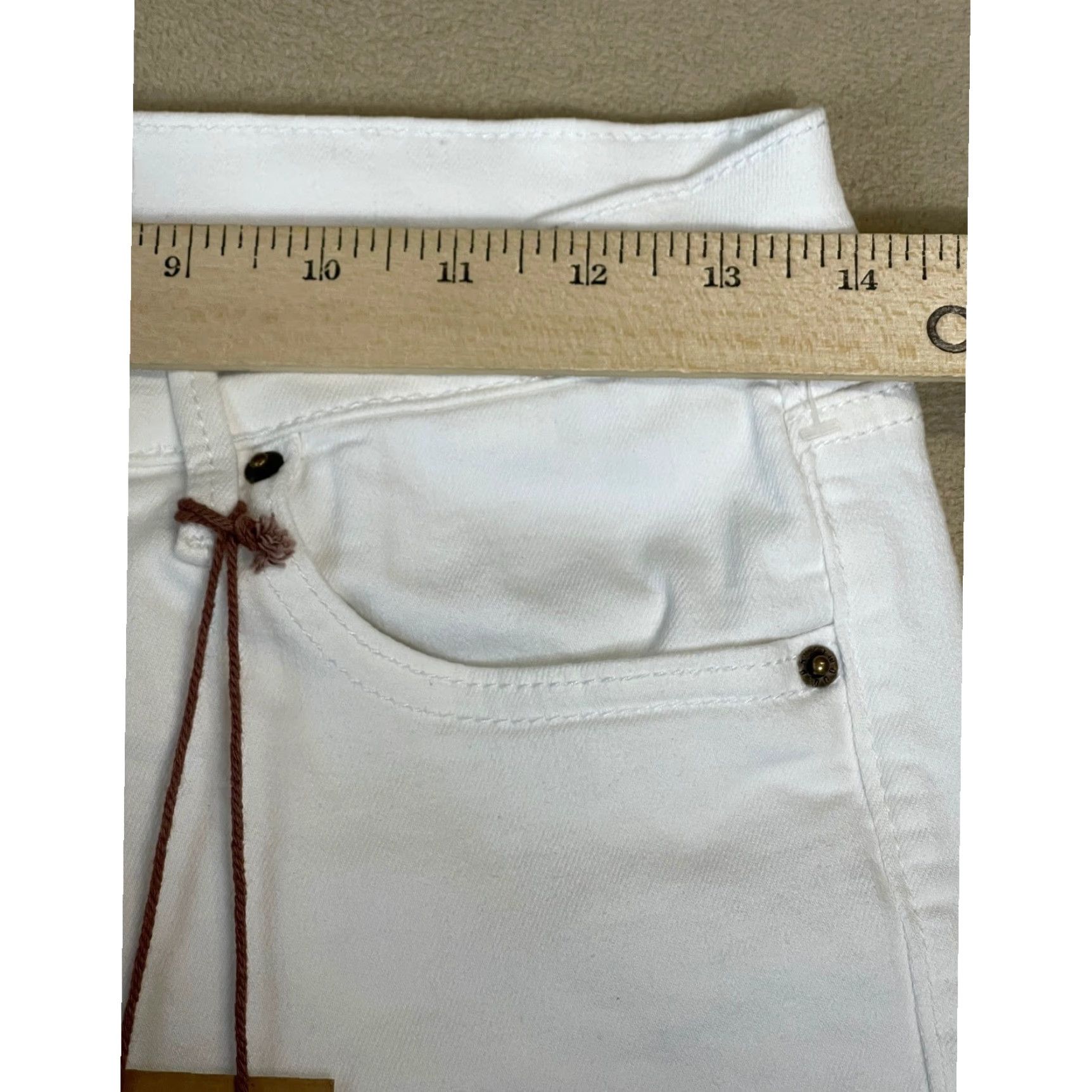 Vintage Driftwood Womens White Floral Embroidered Crop Straight Leg Jeans Size 26 Size 26" / US 2 / IT 38 - 6 Thumbnail