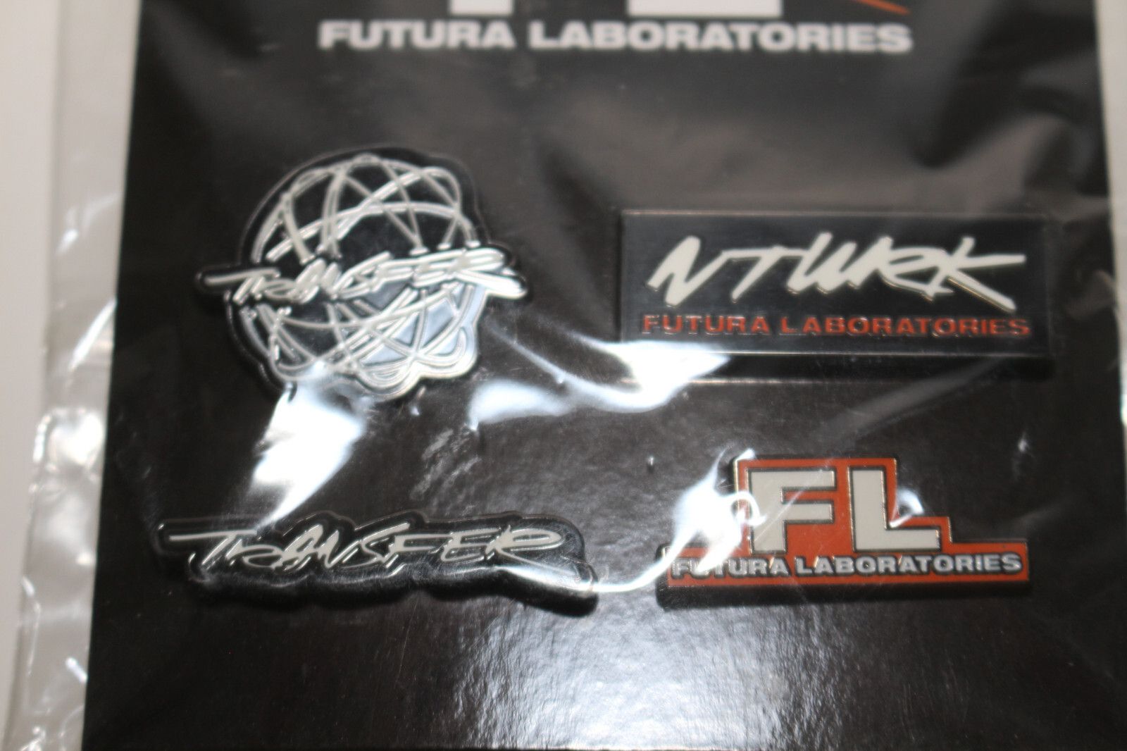 Futura Futura Laboratories x Transfer Festival NTWRK - 4x Pin Set Size ONE SIZE - 3 Thumbnail