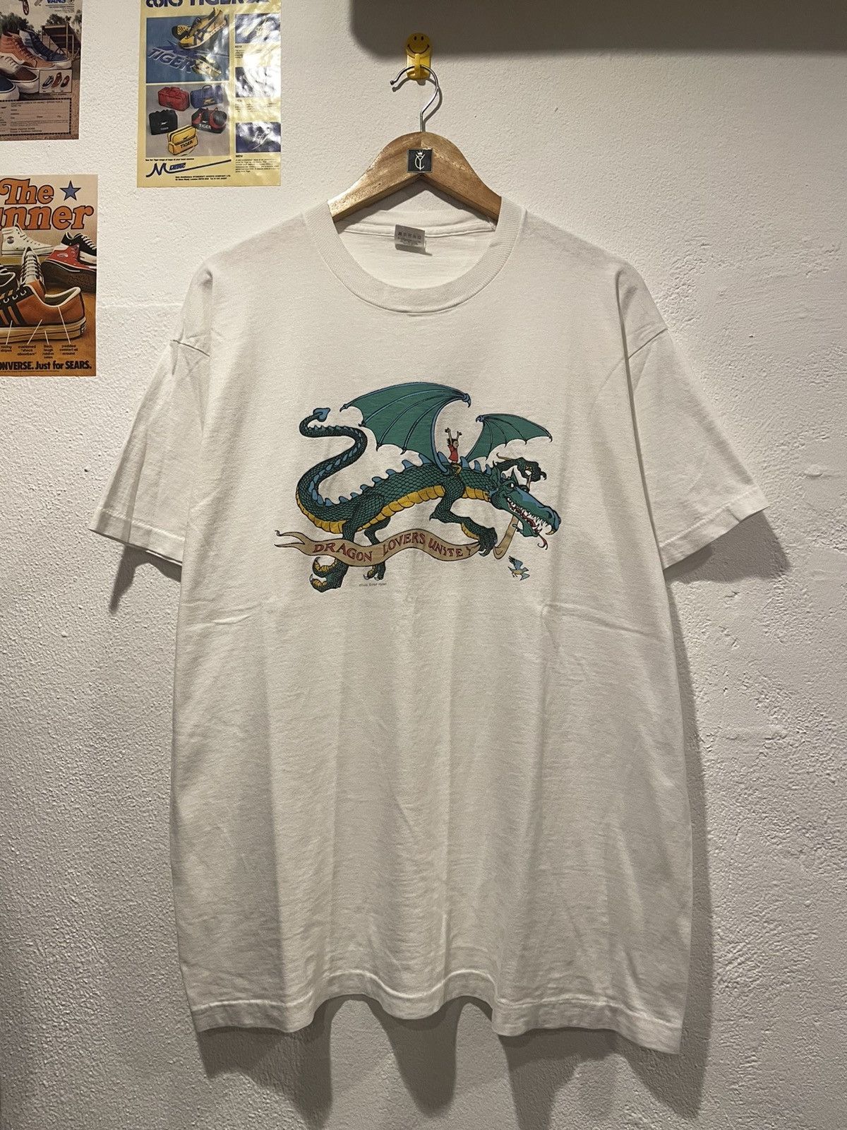 Other Vintage 90s Dragon Lovers Unite Trina Schart Hyman T-Shirt Size US XL / EU 56 / 4 - 1 Thumbnail