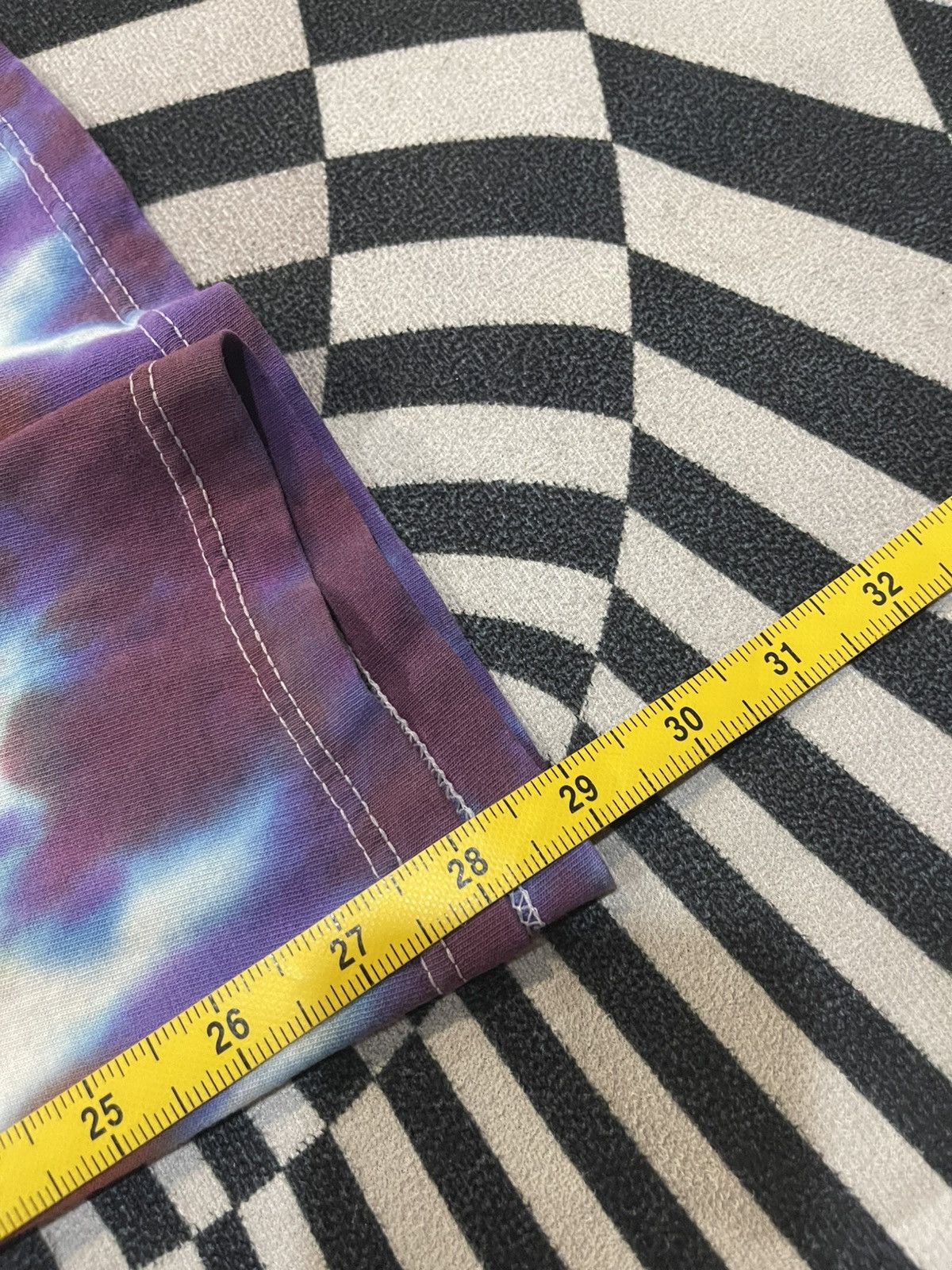 Grateful Dead Vintage 1999 Grateful Dead "Happiness Is Drumming" Tie-Dye Size US L / EU 52-54 / 3 - 13 Thumbnail