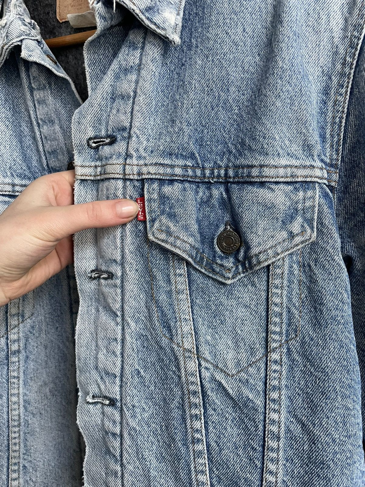 Levi's Levis Blue Denim Jacket retro 90s faded Vintage Workwear Fit Size US M / EU 48-50 / 2 - 3 Thumbnail