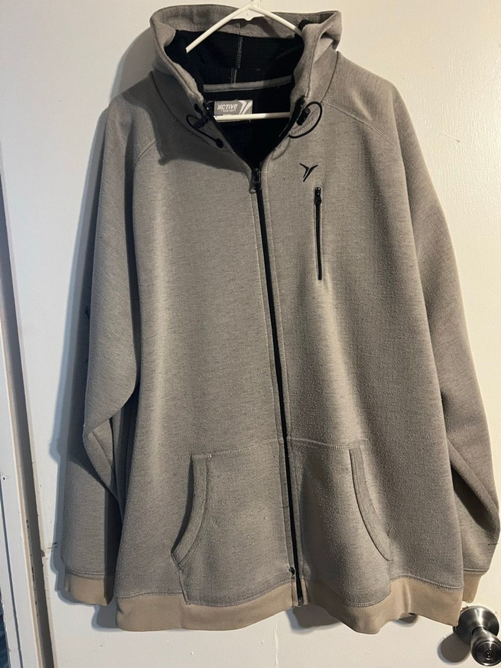 Old Navy Men's Old Navy Gray & Black Active Full-Zip Hoodie XXL Size US XXL / EU 58 / 5 - 1 Thumbnail