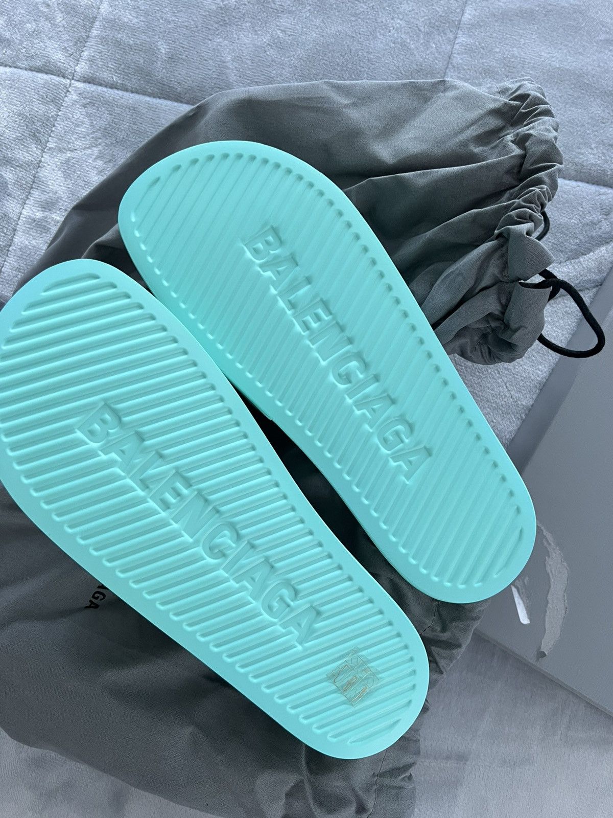 Balenciaga Balenciaga Mint Rubber Slides EU 42 NIB Size US 9 / EU 42 - 2 Thumbnail