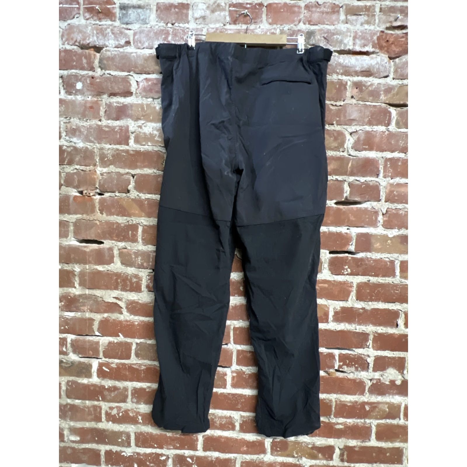 The North Face VINTAGE? Wait, The North Face Men's Nylon Pants XXL Black Belted - The North Face Pants Men Black Nylon Belted XXL Flat Front Stretch Inseam 28.5-33? Size US 39 - 2 Thumbnail