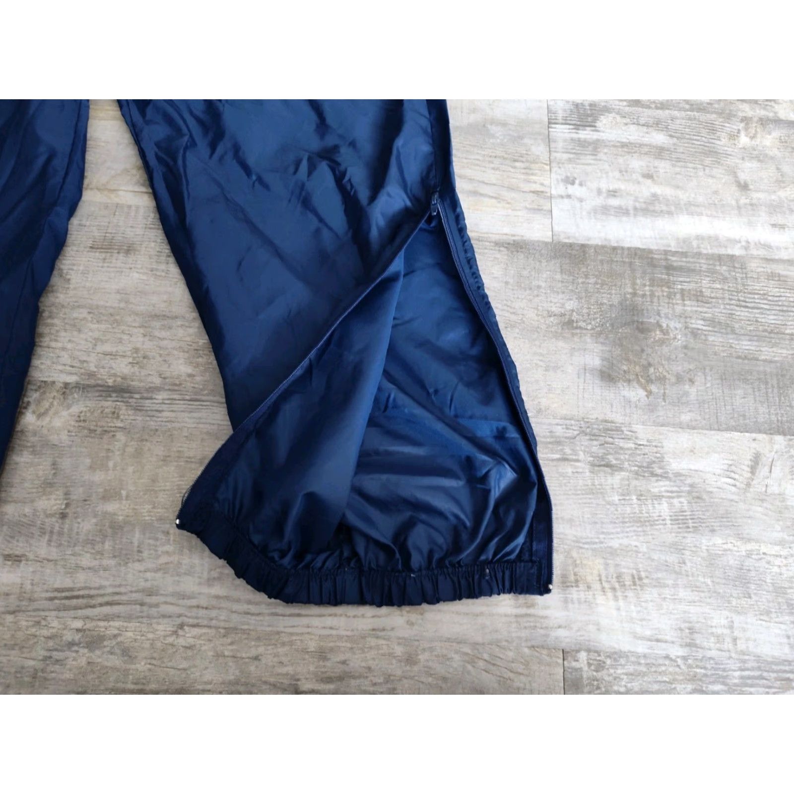 Nike VINTAGE Nike Track Pants Women’s Size L Tapered Joggers Windbreaker Athleisure 90s Blue Size 36" / US 14 / IT 50 - 4 Thumbnail