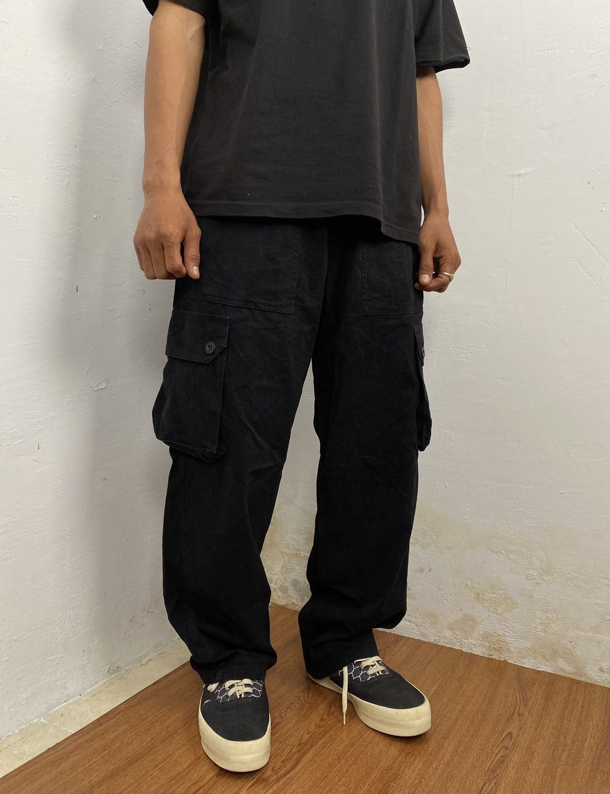 Marithe + Francois Girbaud Marithe Francois Girbaud the stone washed black cargo pants Size US 30 / EU 46 - 3 Thumbnail