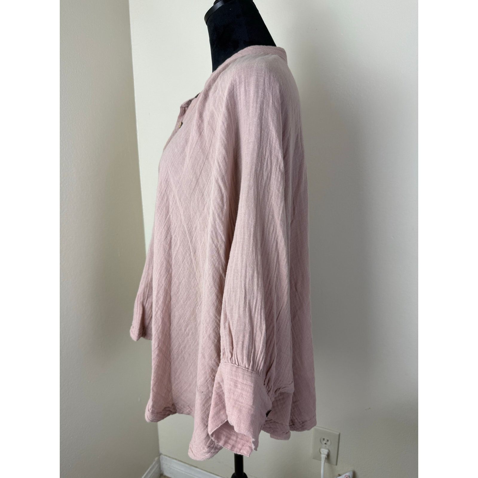 Free People Free People Traveler Top poncho-style blush size S/P Size S / US 4 / IT 40 - 2 Thumbnail