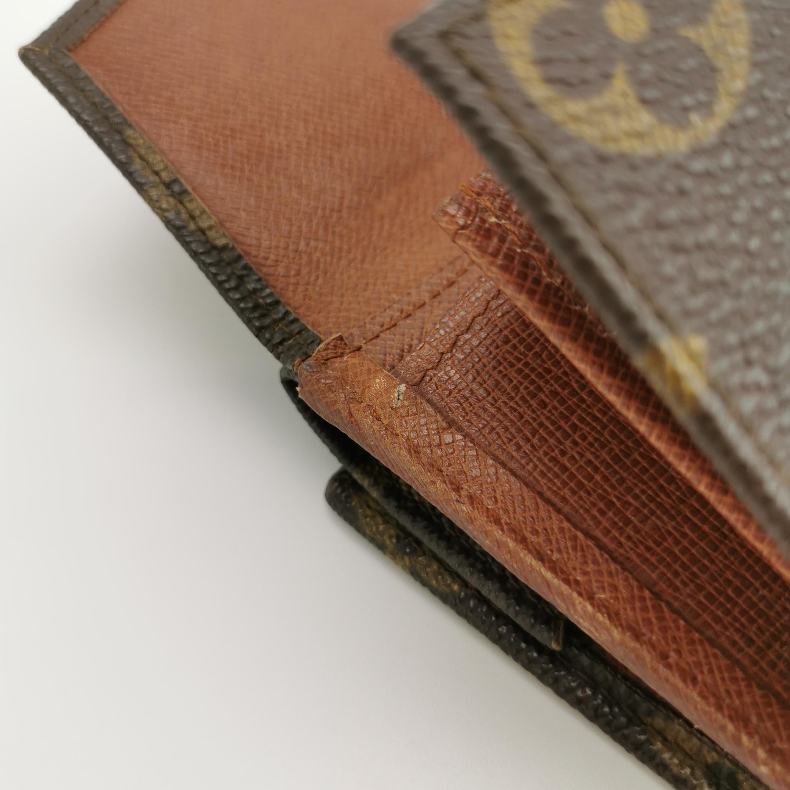 Louis Vuitton Louis Vuitton (LV) Victorine vintage flower button wallet - Size ONE SIZE - 7 Thumbnail
