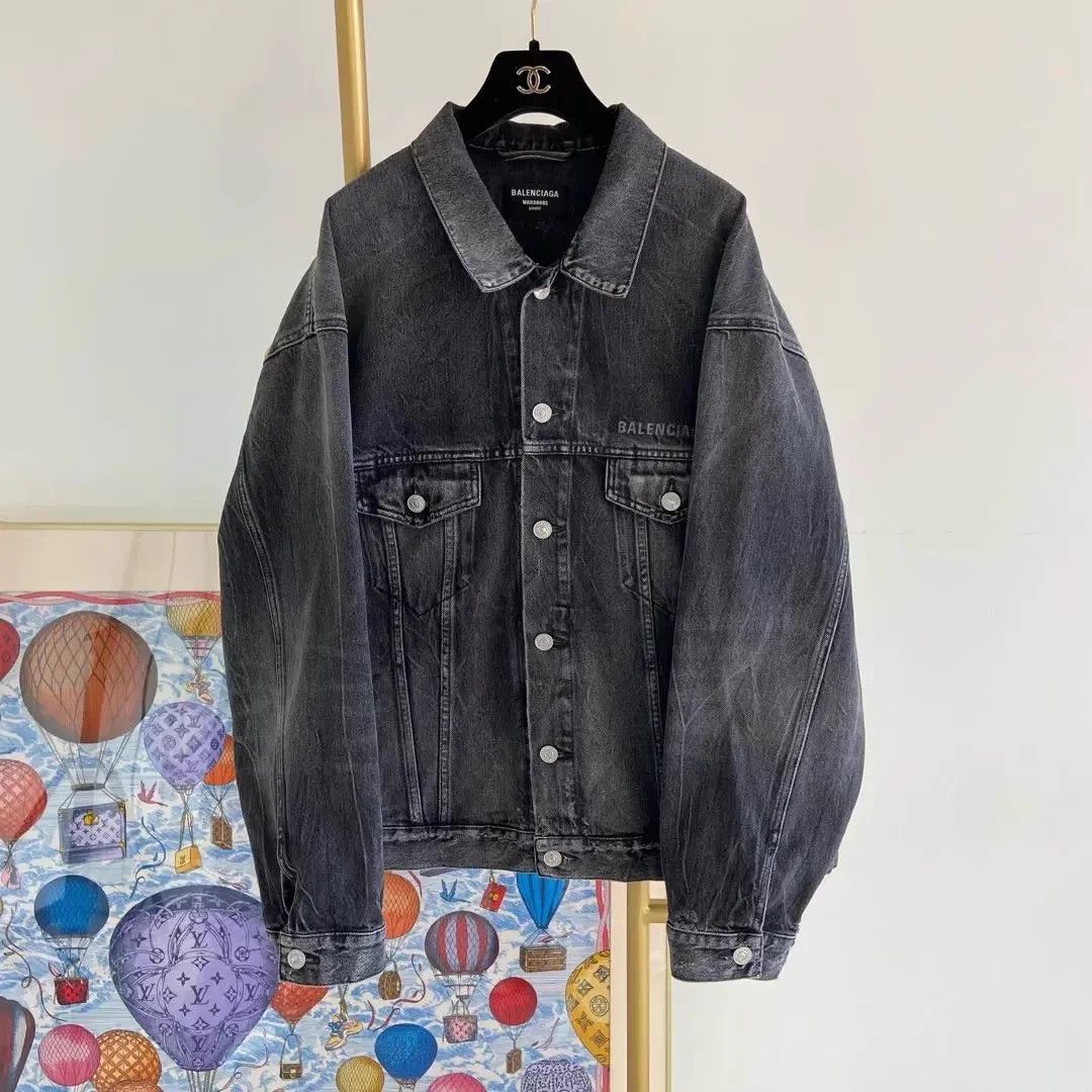 Balenciaga Balenciaga gray black denim jacket M pre-owned Size US M / EU 48-50 / 2 - 1 Thumbnail