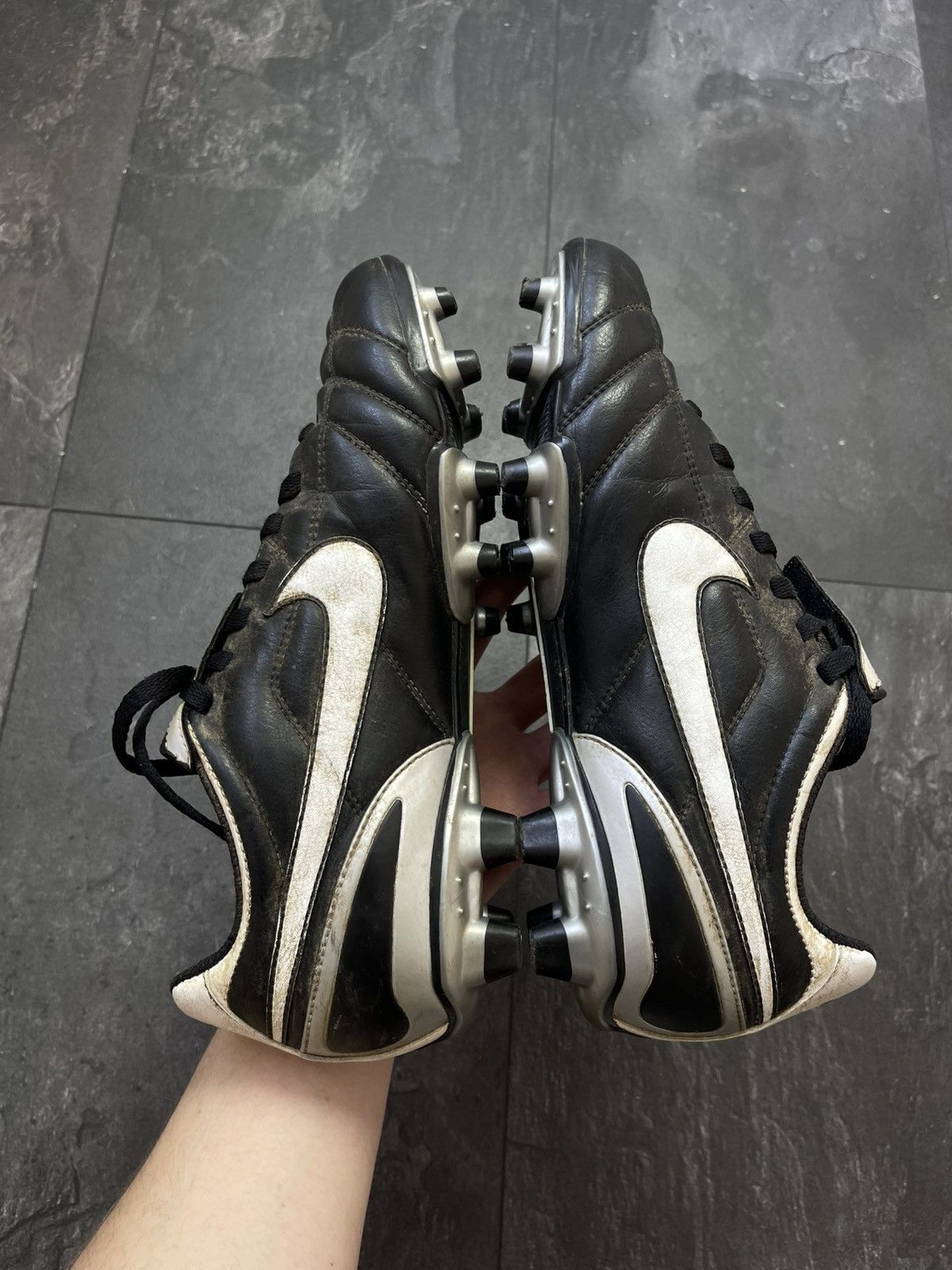 Nike × Streetwear × Vintage Nike Rare 2007 Tiempo II FG Soccer Football Men’s Size US 9 / EU 42 - 12 Thumbnail