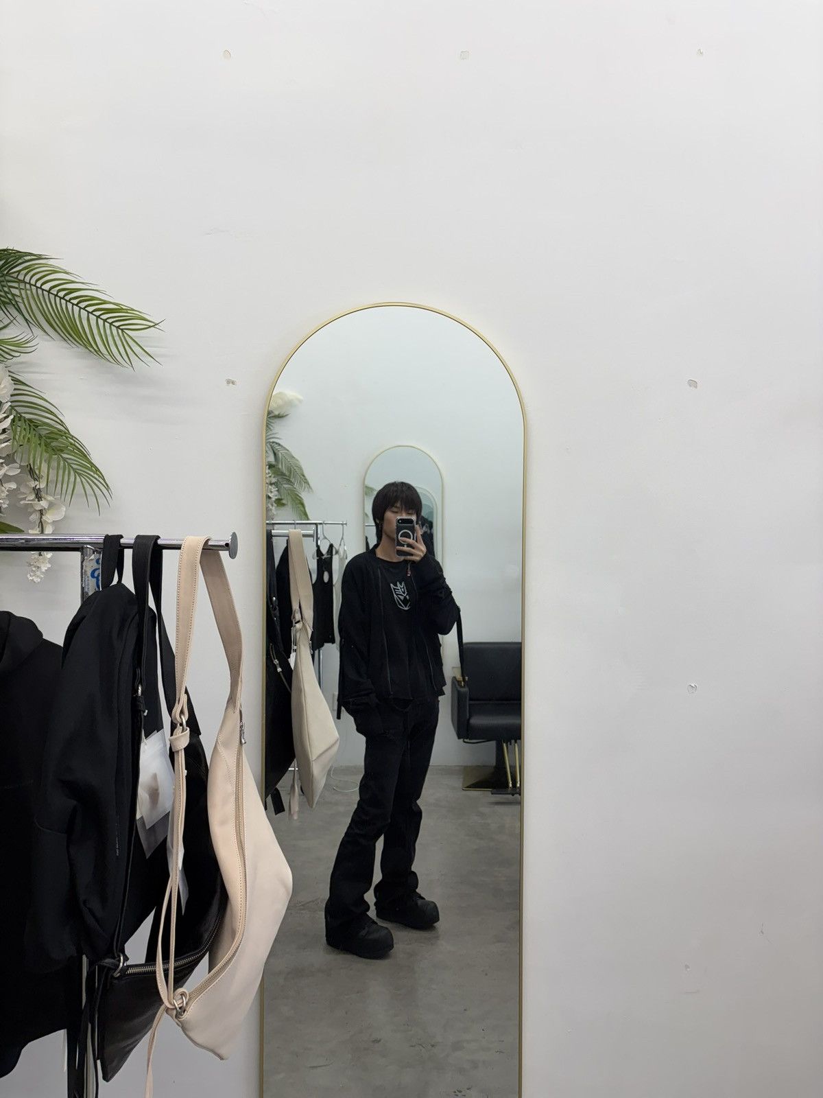 Ann Demeulemeester ANN DEMEULEMEESTER DISTRESSED FLARES Size US 28 / EU 44 - 10 Thumbnail