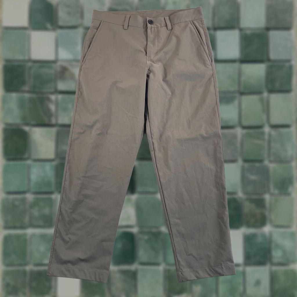 Lululemon LULULEMON Relaxed Trousers Men 32x28 Brown Cropped Tapered Leg Roomy Fit Pants Size US 32 / EU 48 - 1 Thumbnail