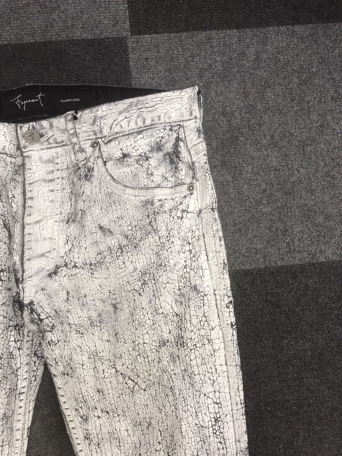 Fagassent Toshiki Aoki Cracked Paint Skinny Cropped Pant Handmade by TOSHIKI AOKI Size US 31 - 4 Thumbnail