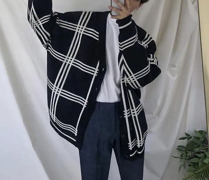 Japanese Brand Flannel Graphic Pattern Detail Black Cardigan Sweater Size US XL / EU 56 / 4 - 1 Thumbnail