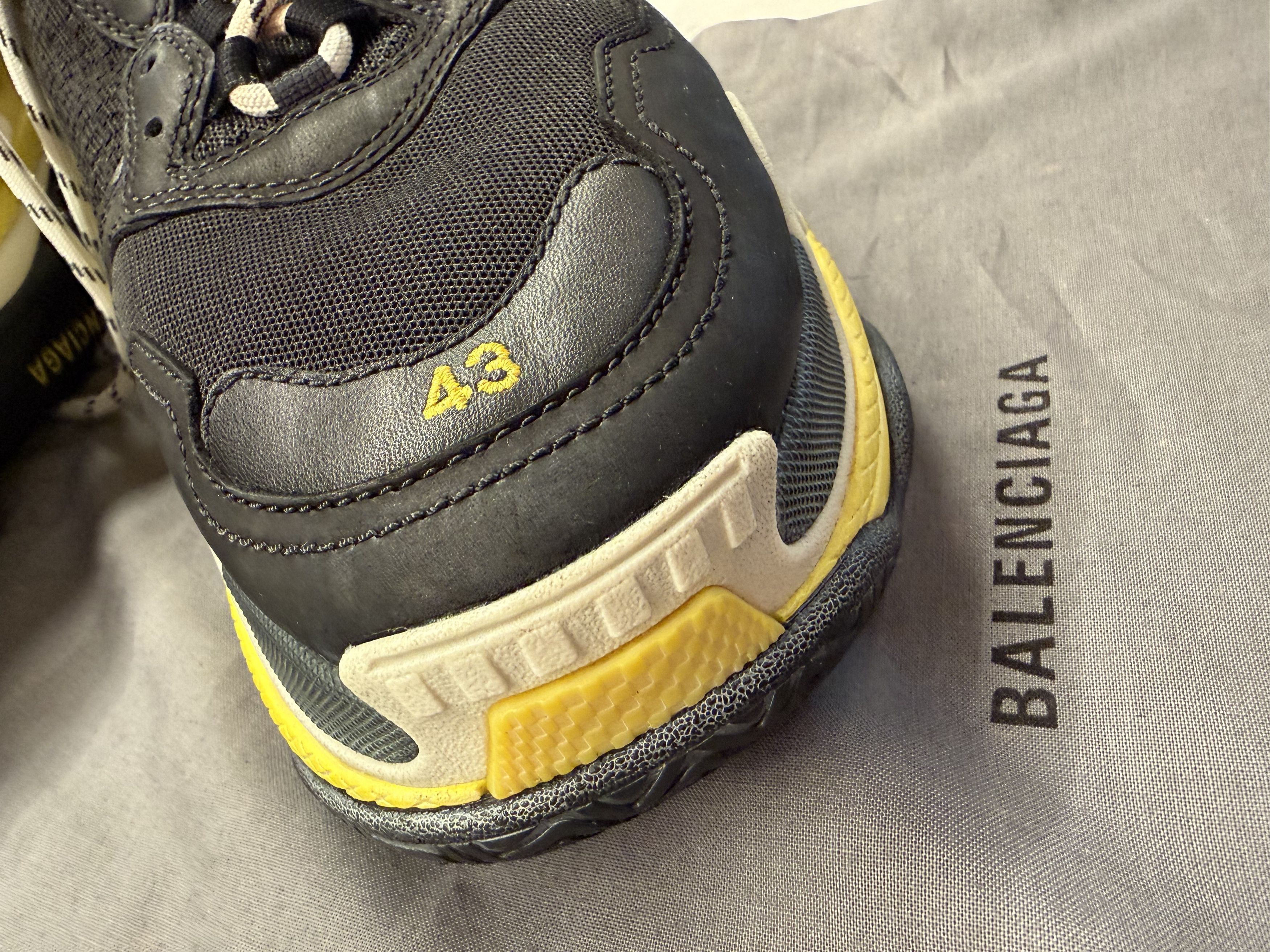 Balenciaga Balenciaga Black /Yellow Leather/Mesh Triple S Sneakers S43 Size US 10 / EU 43 - 9 Thumbnail