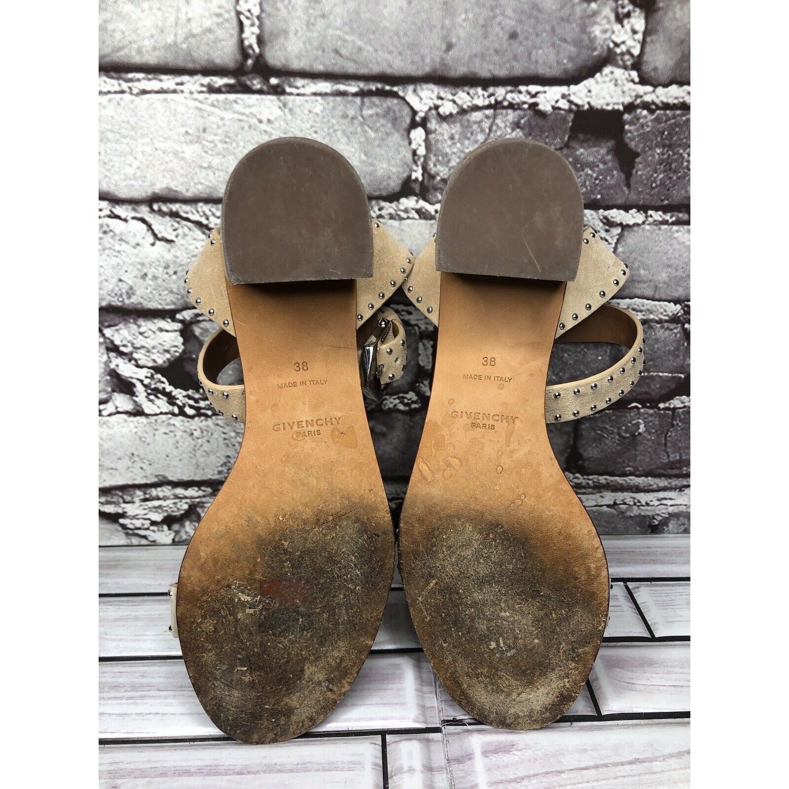 Givenchy Givenchy Beige Suede Leather Elegant Heel Studded Sandals Wo Size US 7.5 / IT 37.5 - 13 Thumbnail