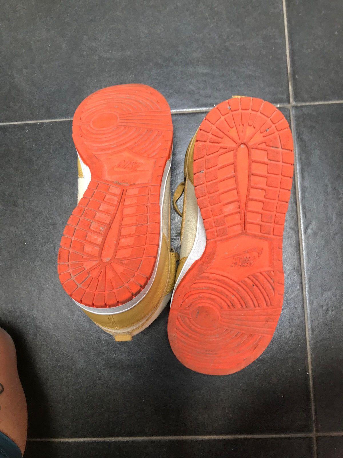 Nike Nike Dunk High Wheat Gold And Safety Orange Size US 10 / EU 43 - 7 Thumbnail