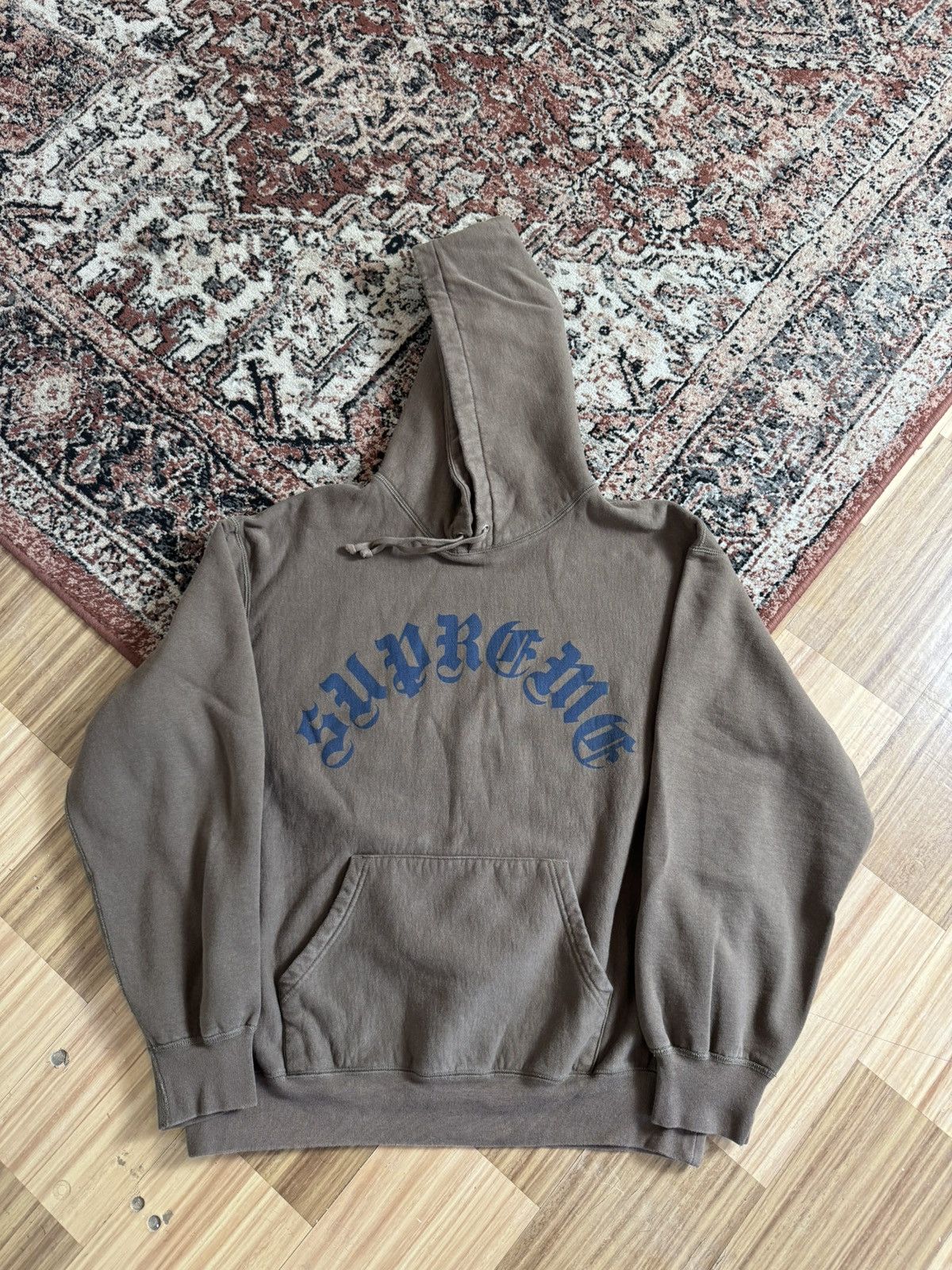 Supreme Printed Arc Hooded Sweatshirt