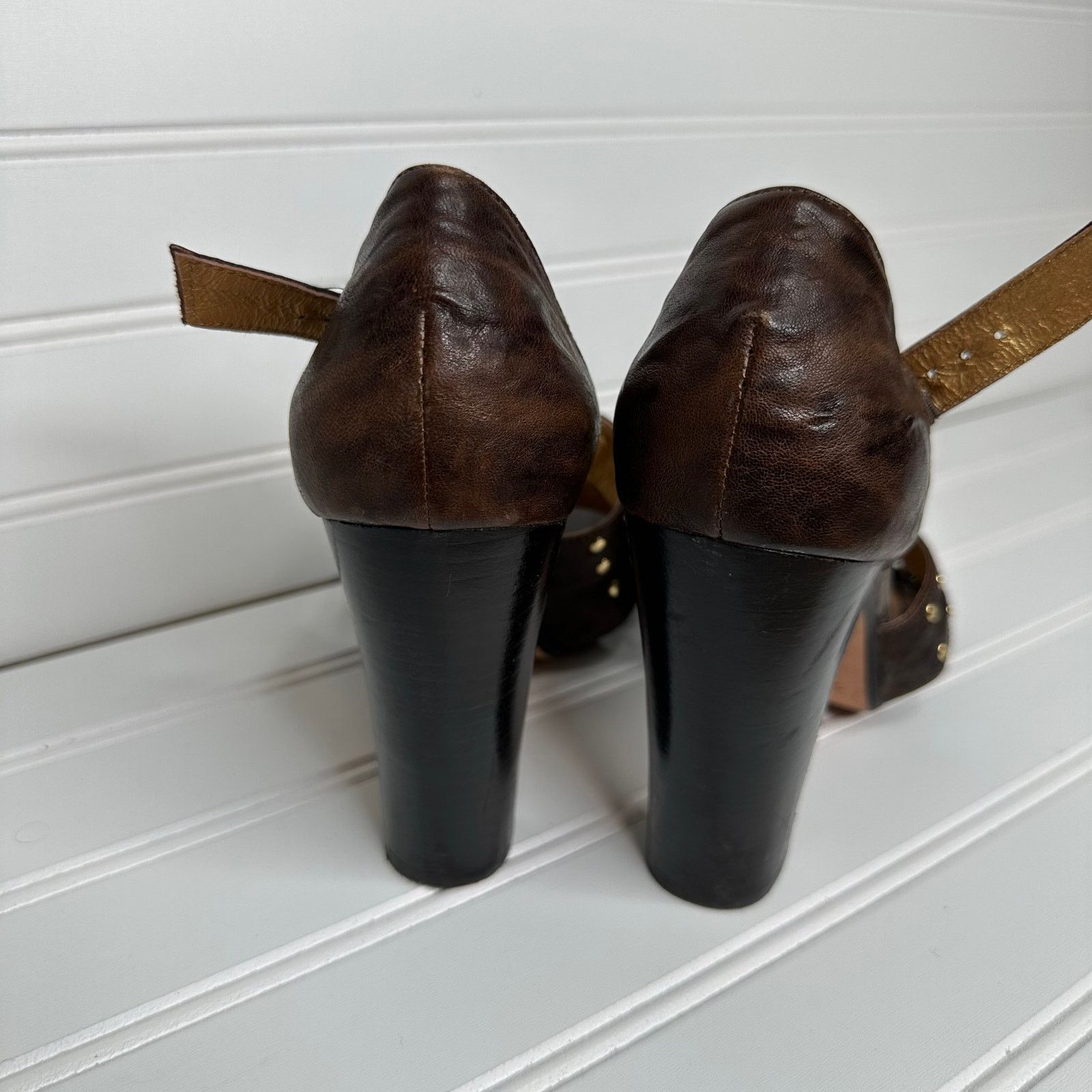 Kenneth Cole Kenneth Cole NY genuine leather brown strappy heels studded Size US 7 / IT 37 - 3 Thumbnail