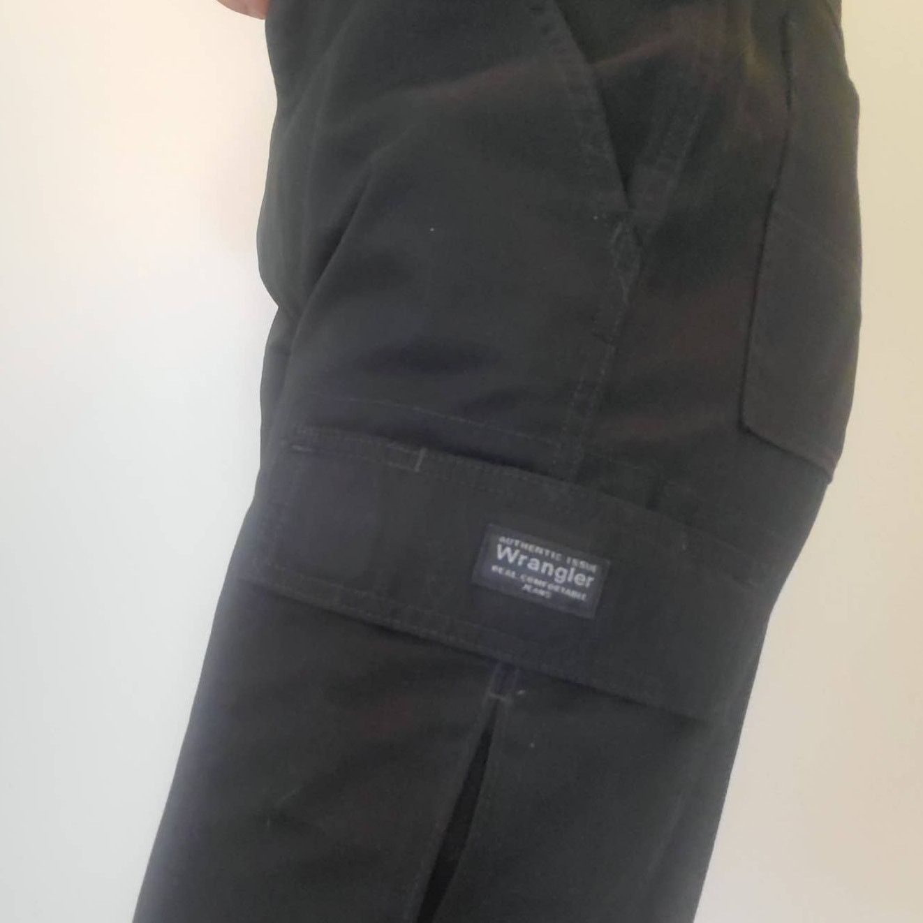 Wrangler Mens Black Wrangler Cargo Pocket Shorts 32 Size US 32 / EU 48 - 3 Thumbnail