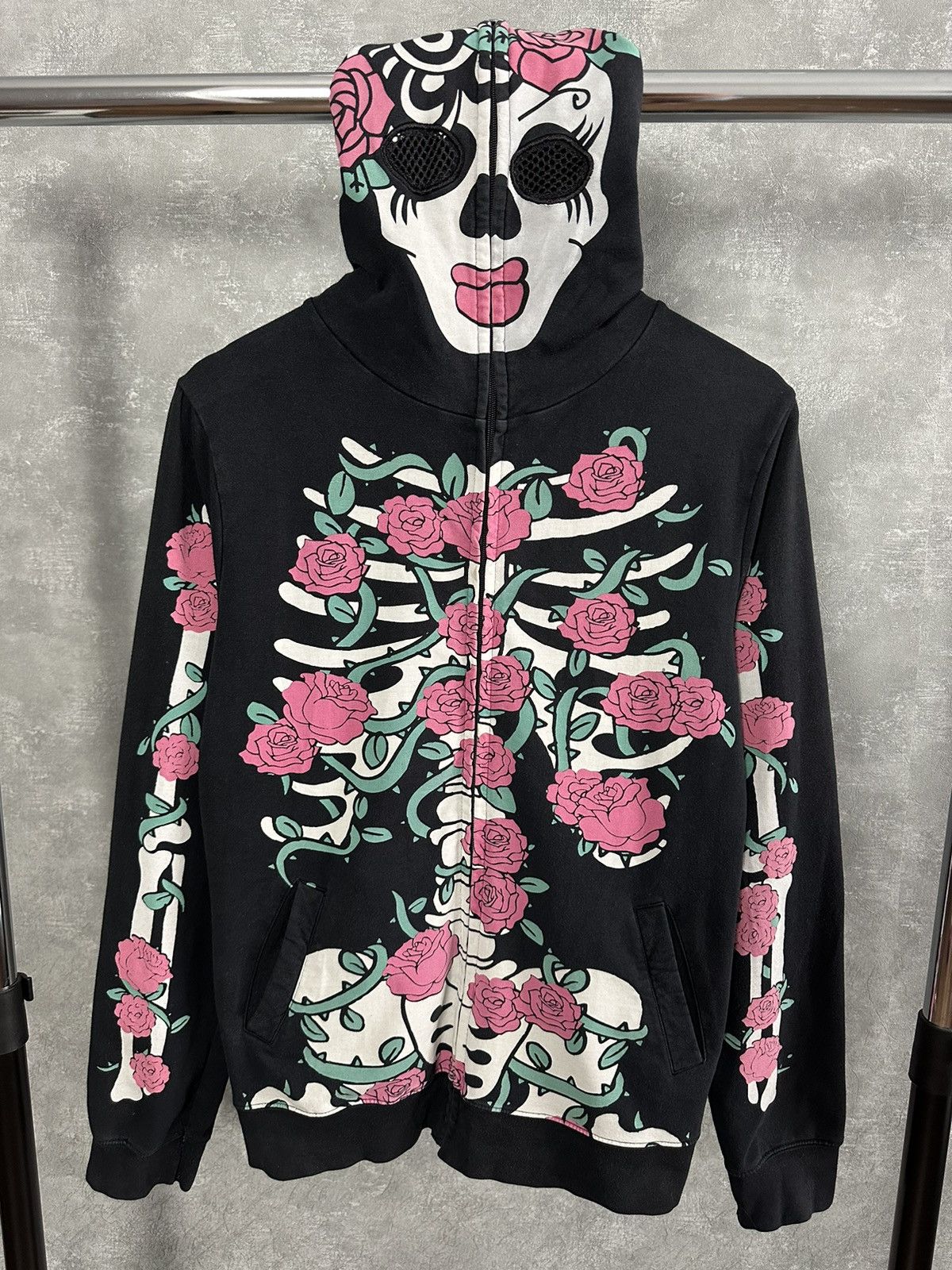 Japanese Brand × Vintage Vintage Skeleton Floral Pint Black Cotton Full Zip Hoodie Size M / US 6-8 / IT 42-44 - 1 Thumbnail
