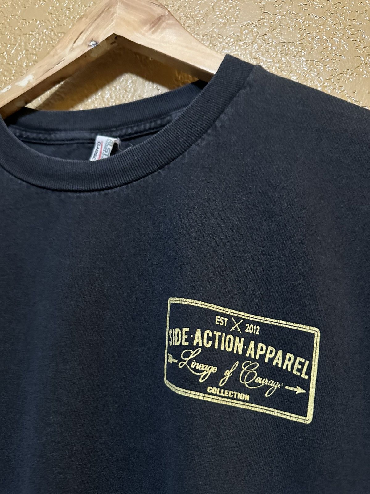 4GSELLER 📌 1997 North Hollywood Shootout bank tee shirt Size US XL / EU 56 / 4 - 4 Thumbnail