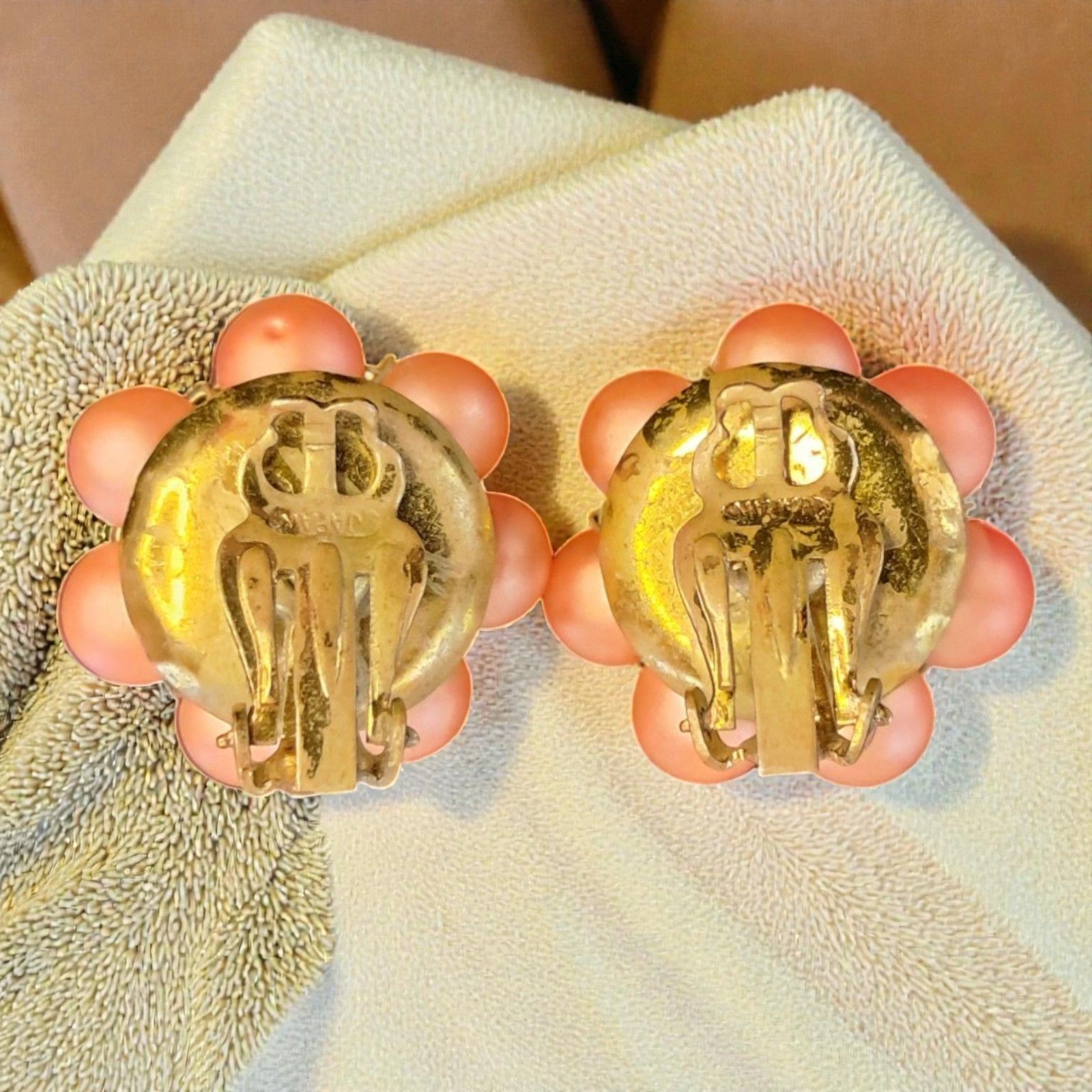 Other Archival 1950s "Japan" Salmon Pearl Cluster Clip-Ons Size ONE SIZE - 4 Thumbnail